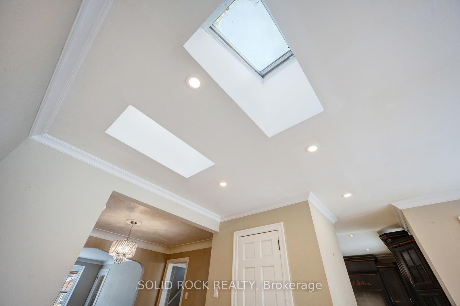 Photo 16 of 117 Mill Street S, Brampton, Downtown Brampton — HOMEH