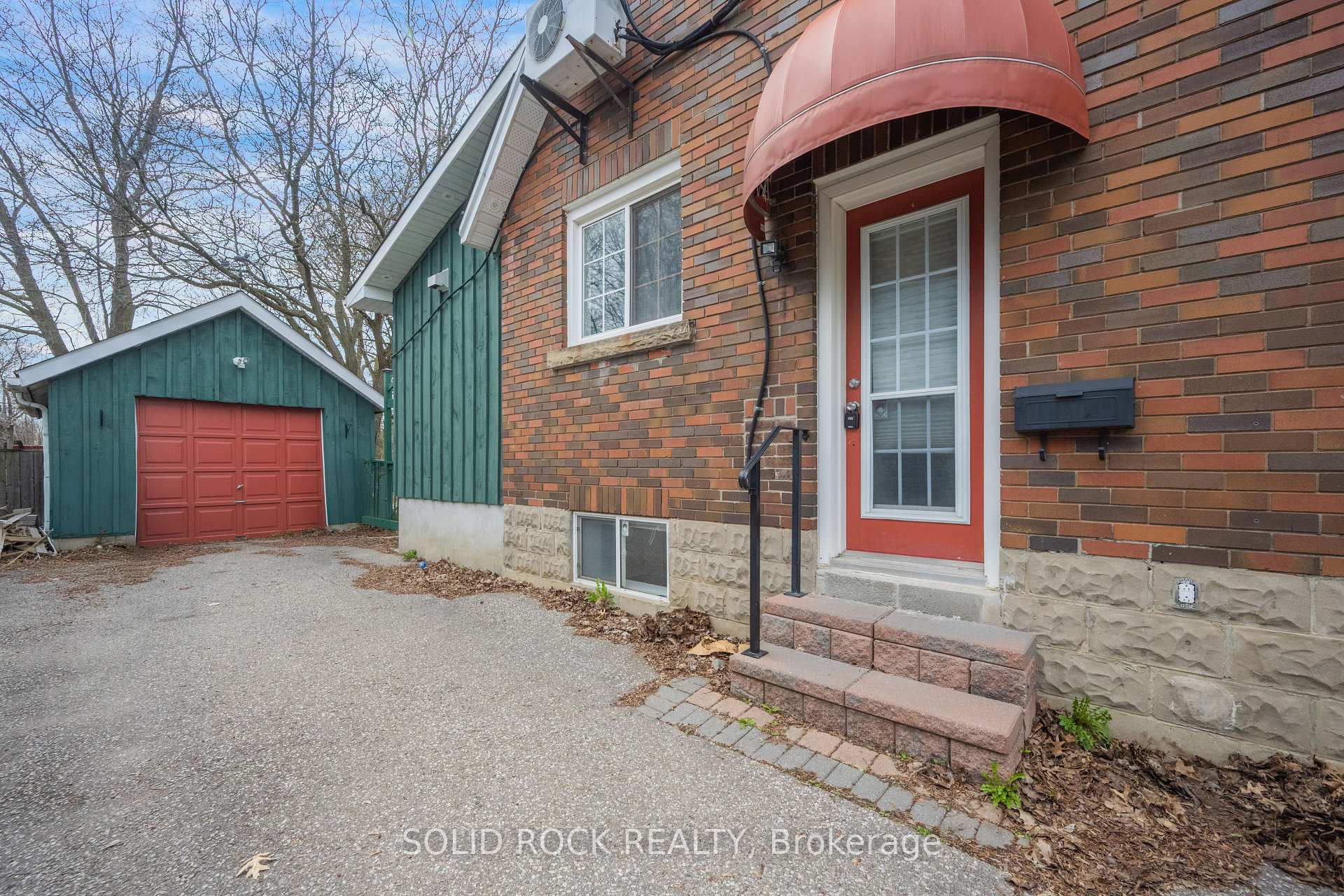 Photo 27 of 117 Mill Street S, Brampton, Downtown Brampton — HOMEH