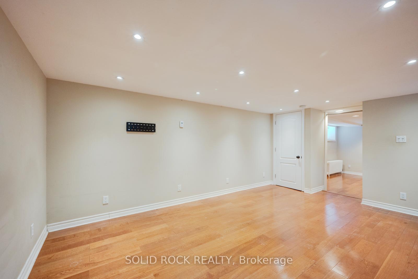 Photo 31 of 117 Mill Street S, Brampton, Downtown Brampton — HOMEH