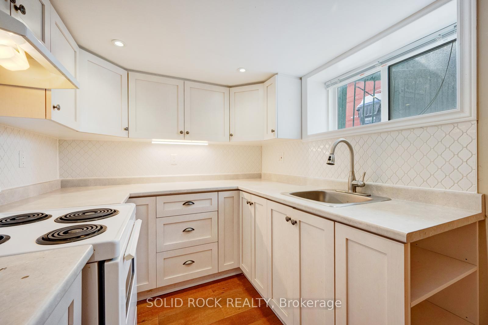Photo 33 of 117 Mill Street S, Brampton, Downtown Brampton — HOMEH