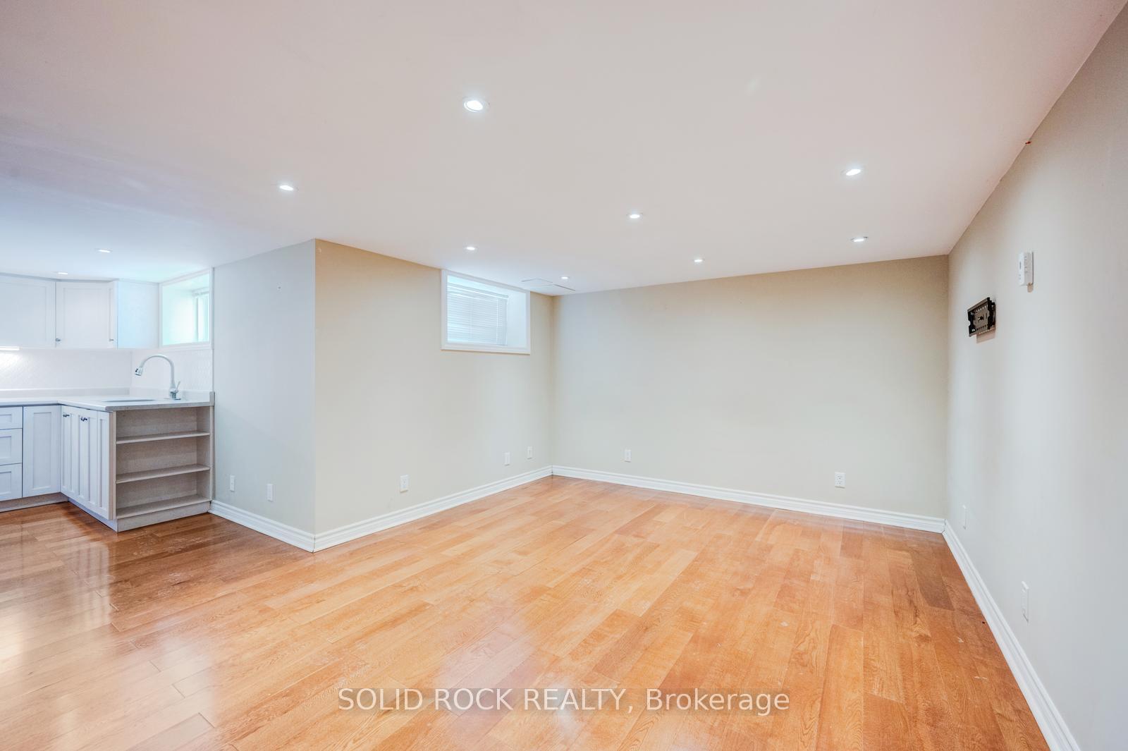 Photo 34 of 117 Mill Street S, Brampton, Downtown Brampton — HOMEH