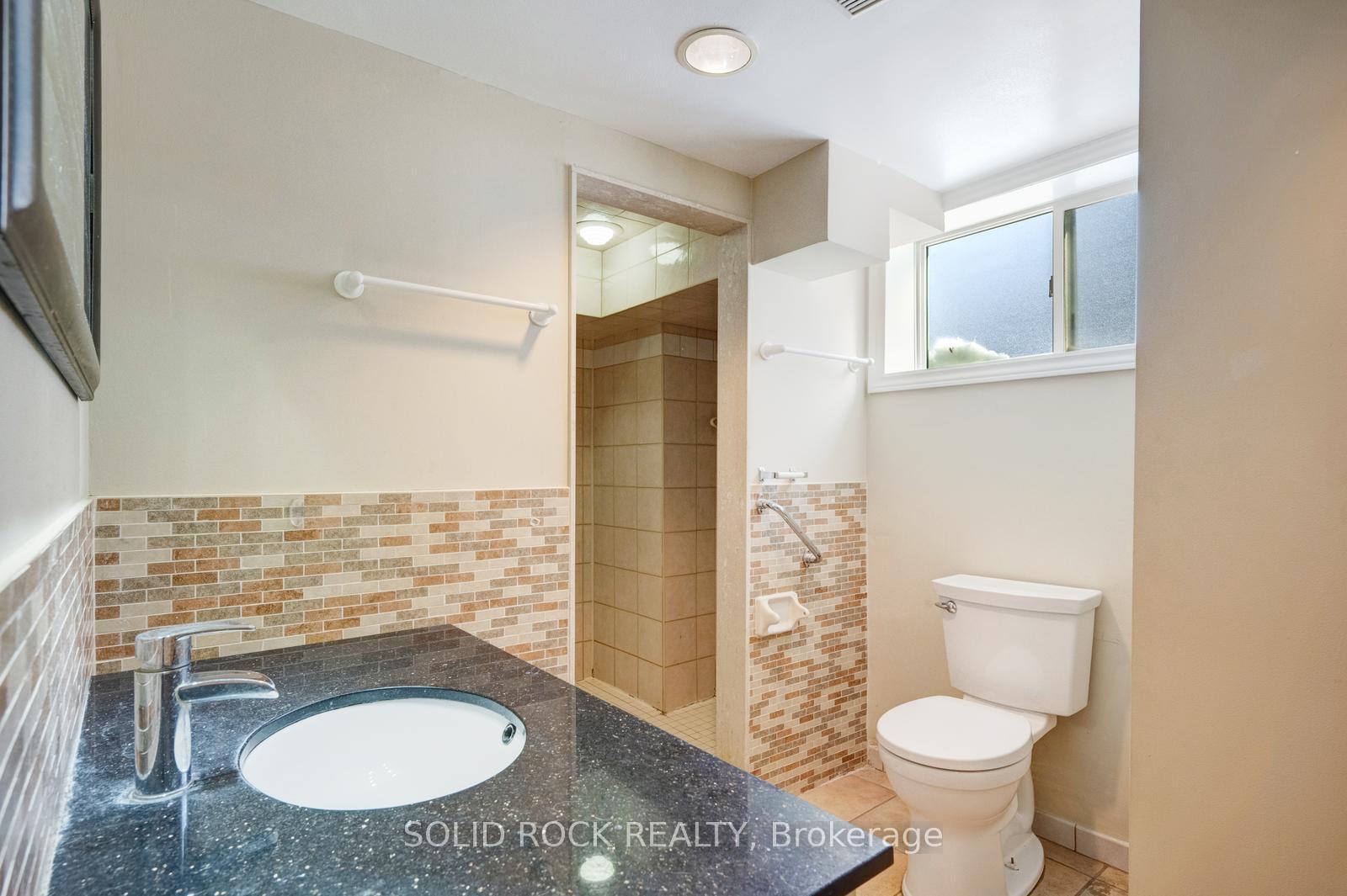 Photo 36 of 117 Mill Street S, Brampton, Downtown Brampton — HOMEH