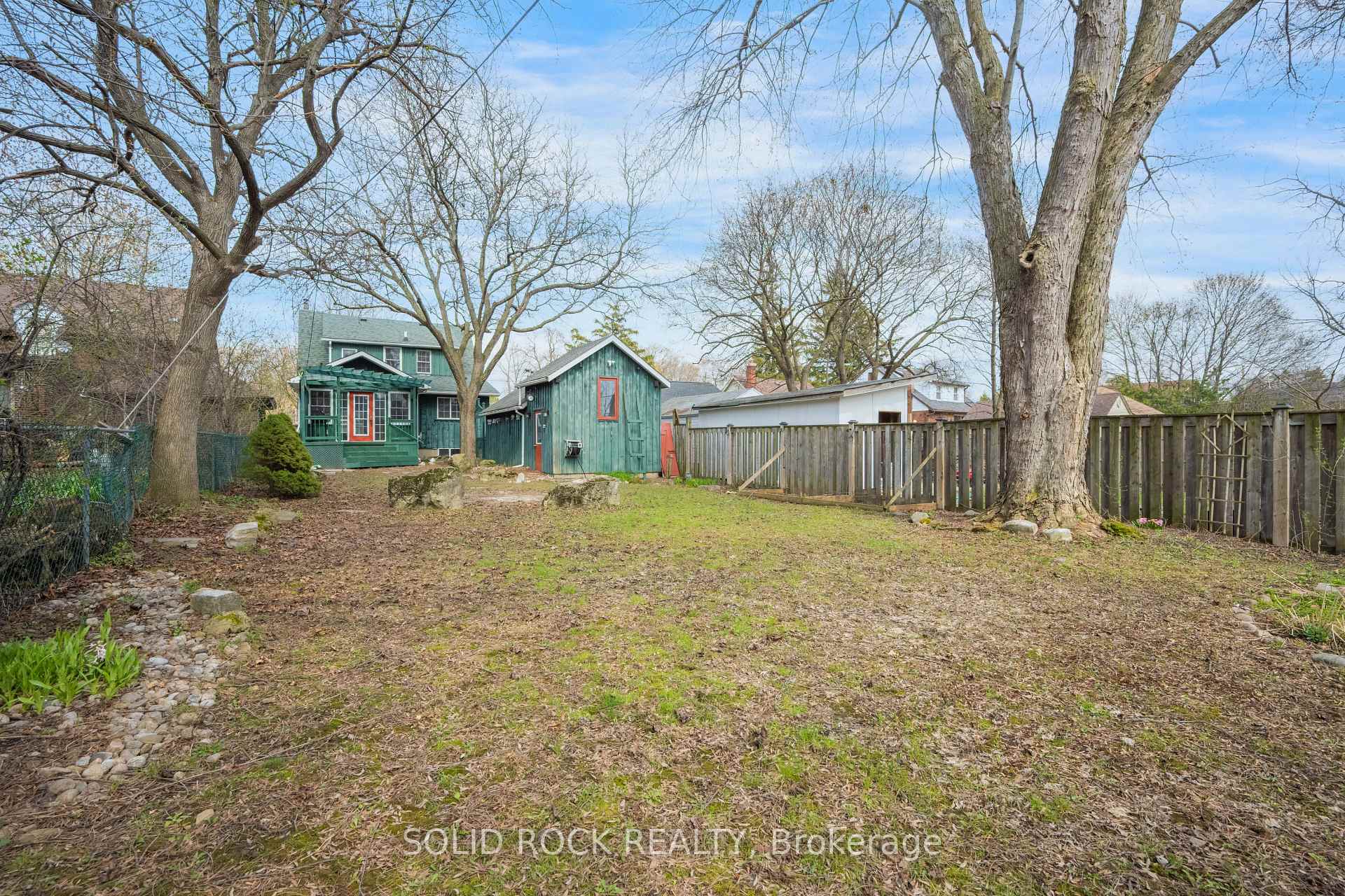 Photo 40 of 117 Mill Street S, Brampton, Downtown Brampton — HOMEH
