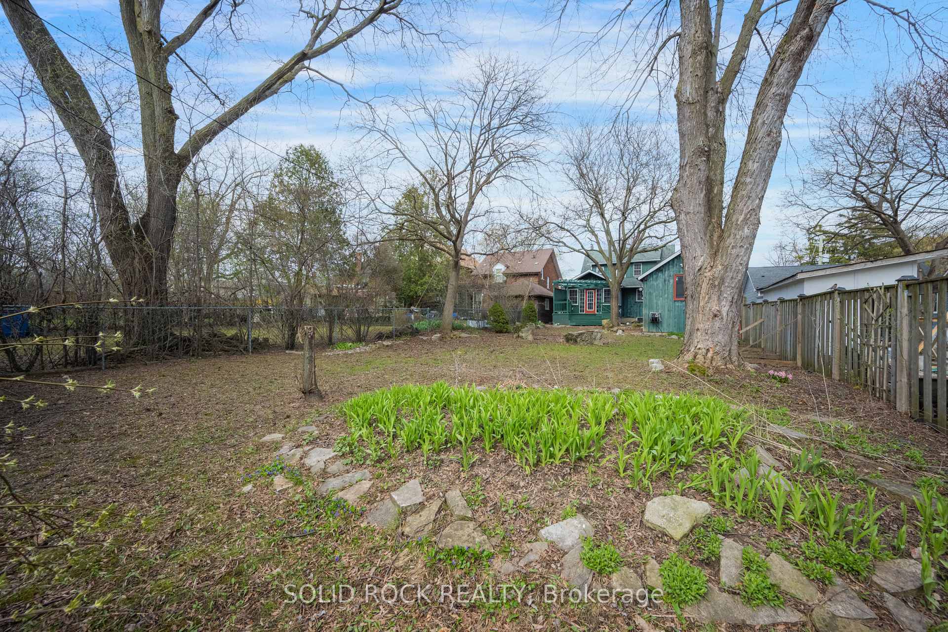 Photo 41 of 117 Mill Street S, Brampton, Downtown Brampton — HOMEH