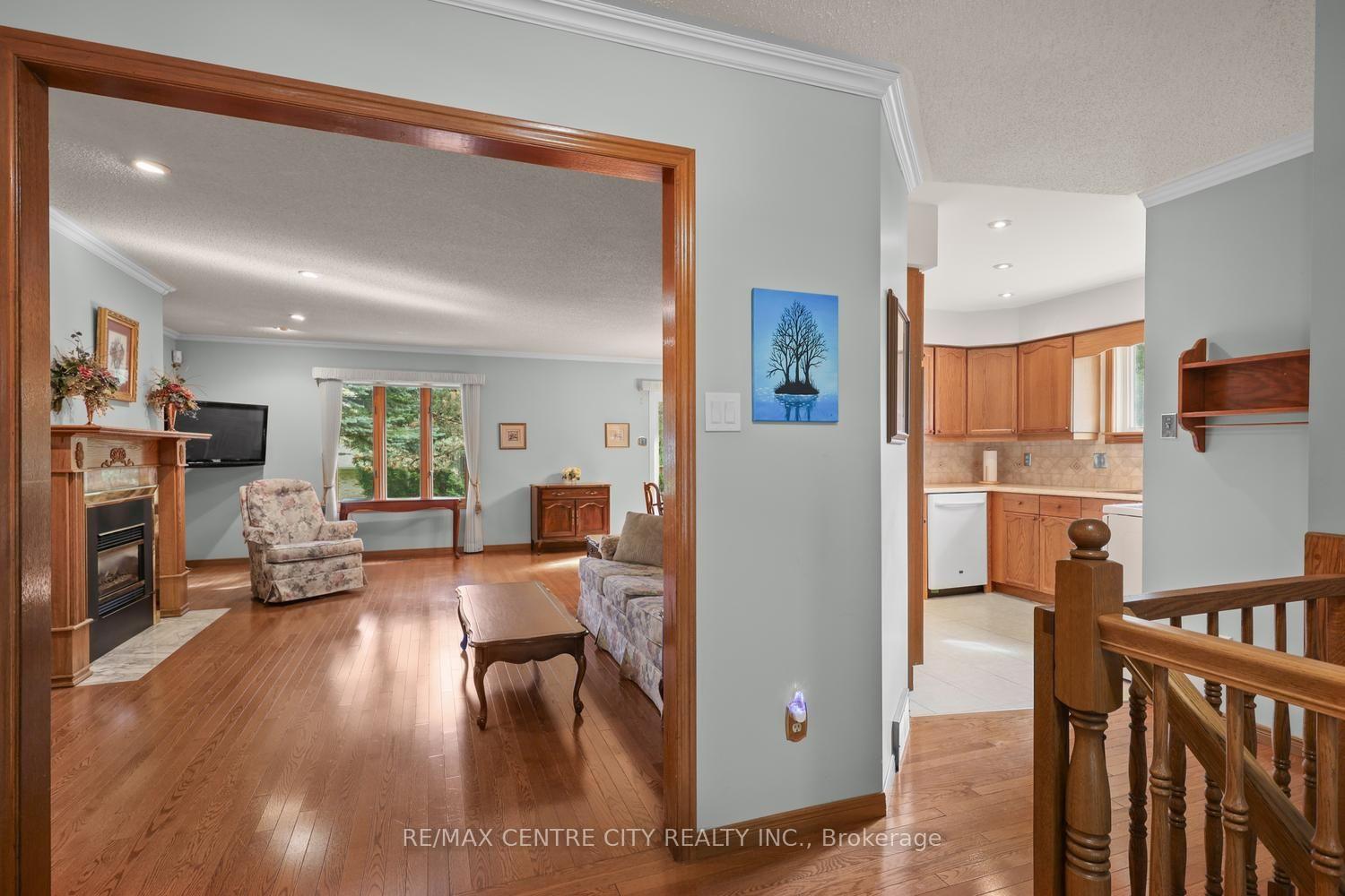 Photo 6 of Unit 38, 14 Doon Drive, London, North G — HOMEH