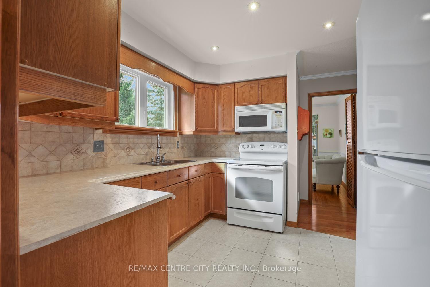 Photo 13 of Unit 38, 14 Doon Drive, London, North G — HOMEH