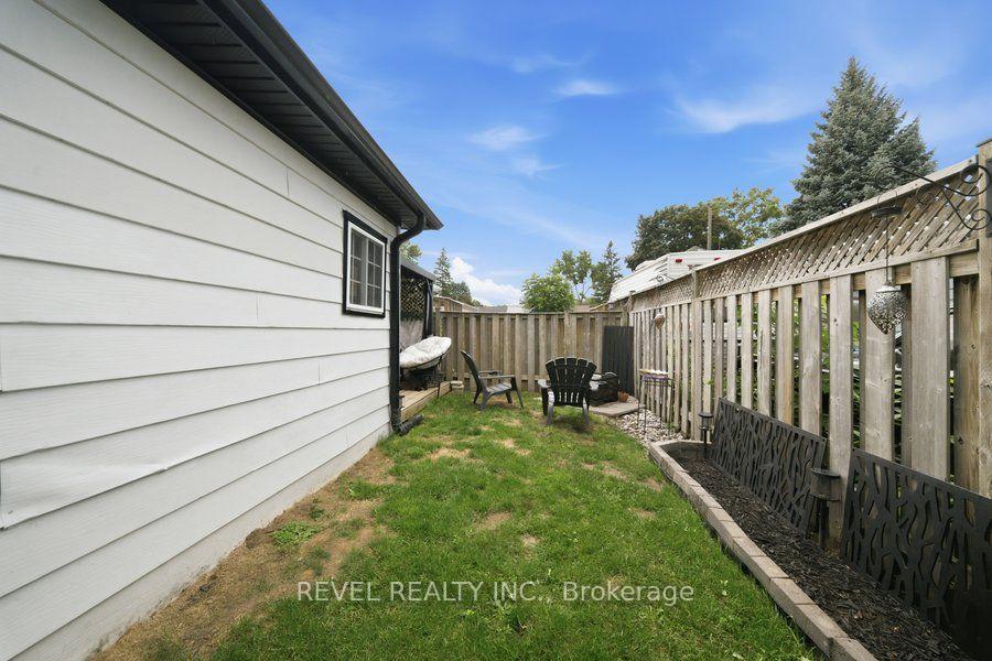 Photo 32 of 11 Esther Street, Brantford, East Ward — HOMEH