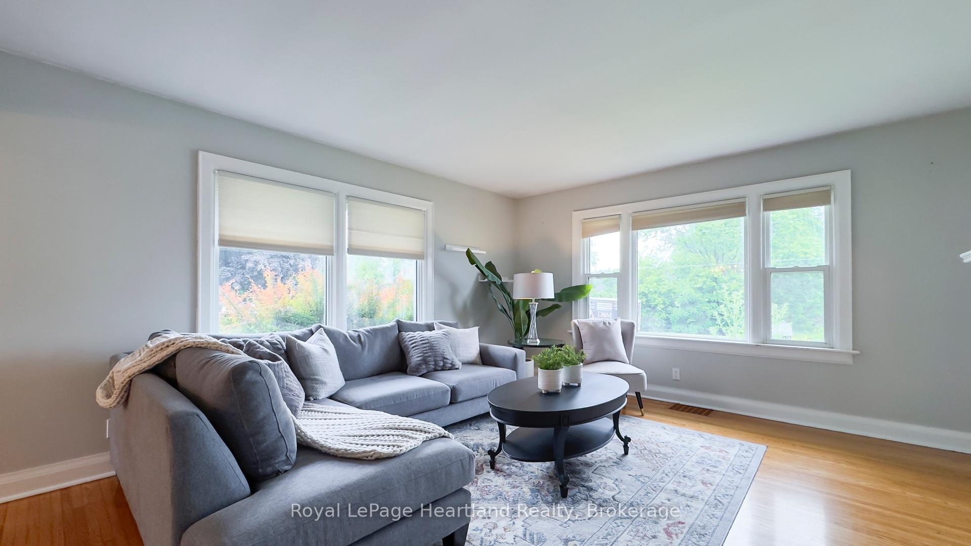 Photo 10 of 578 Stauffer Street, Huron-Kinloss, Lucknow — HOMEH
