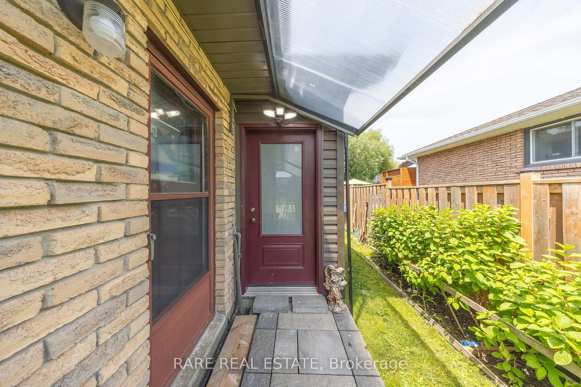Photo 32 of 258 Union Avenue, Scugog, Port Perry — HOMEH