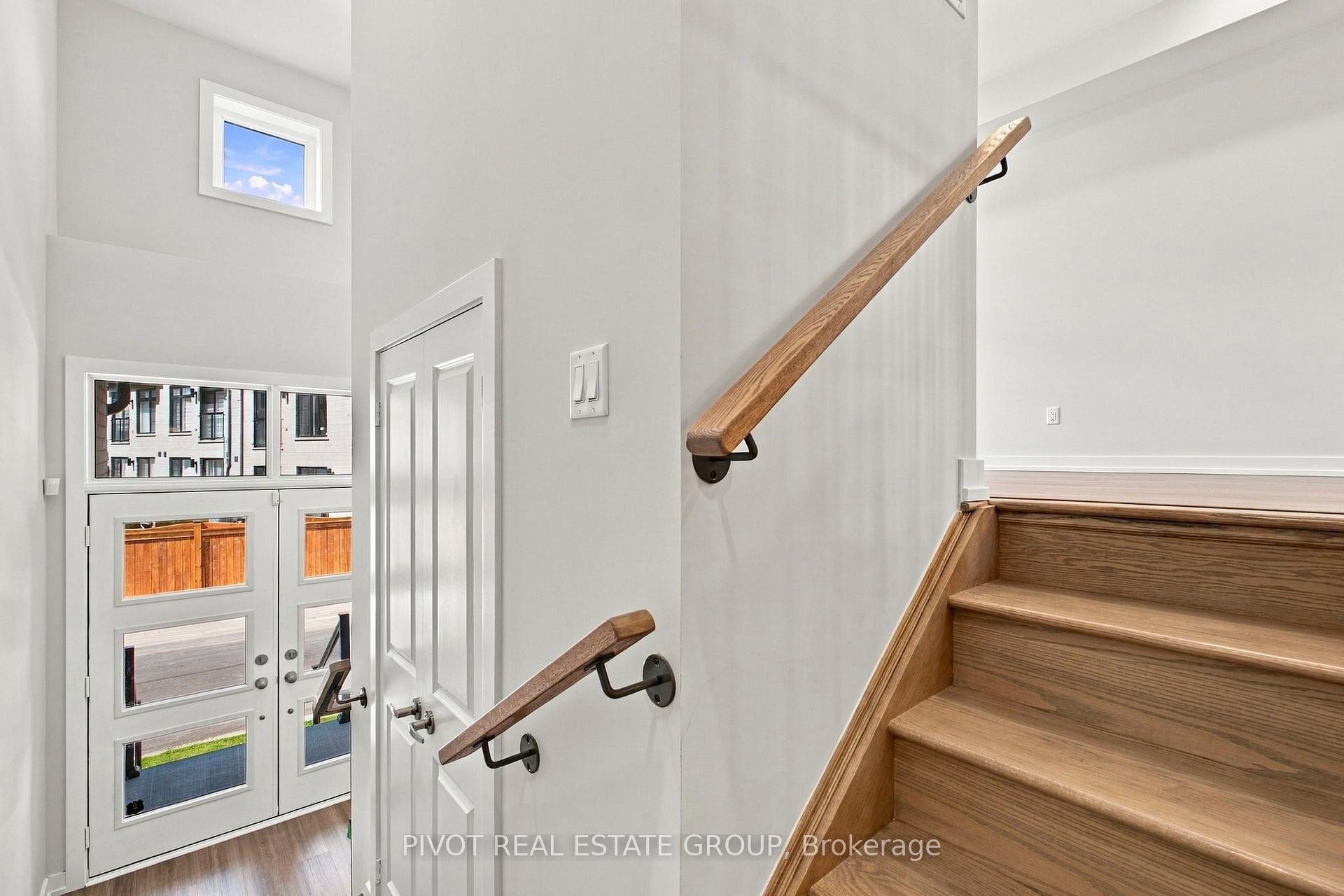 Photo 5 of 26 Observatory Way, Whitby, Brooklin — HOMEH