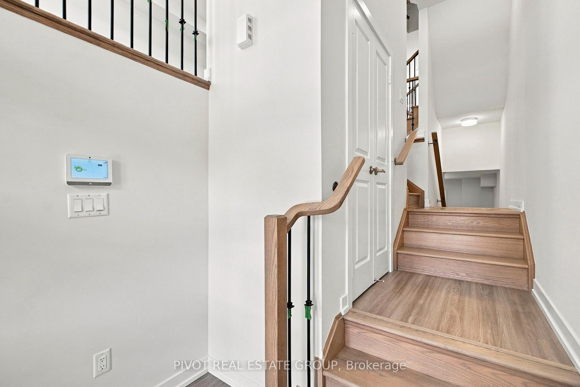 Photo 6 of 26 Observatory Way, Whitby, Brooklin — HOMEH