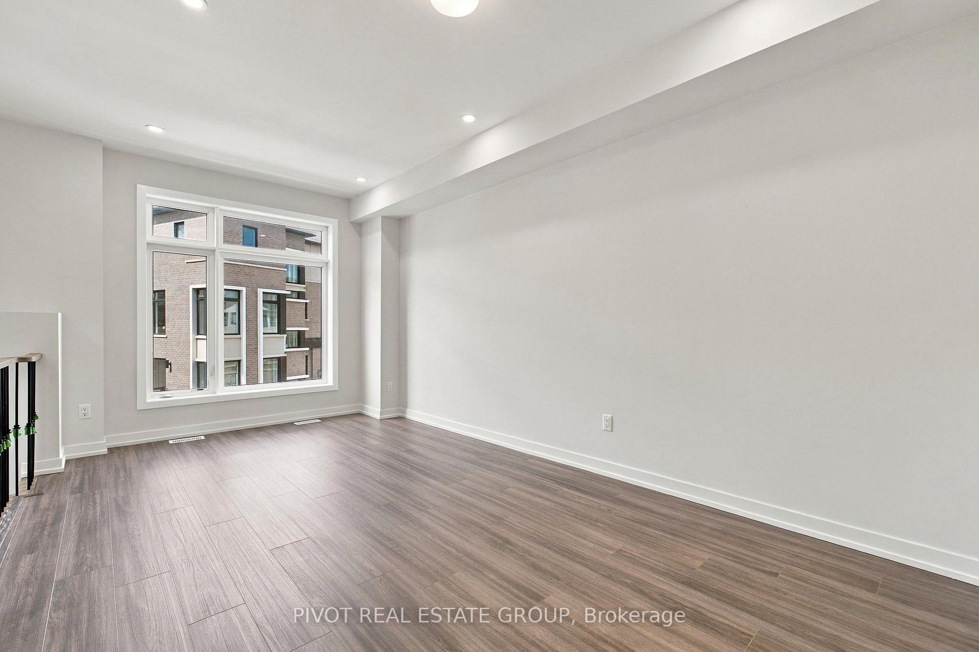 Photo 7 of 26 Observatory Way, Whitby, Brooklin — HOMEH