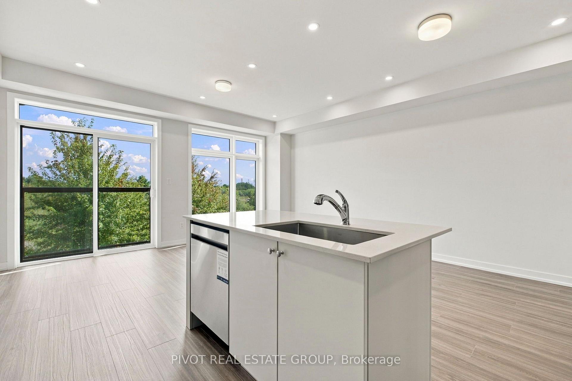 Photo 20 of 26 Observatory Way, Whitby, Brooklin — HOMEH