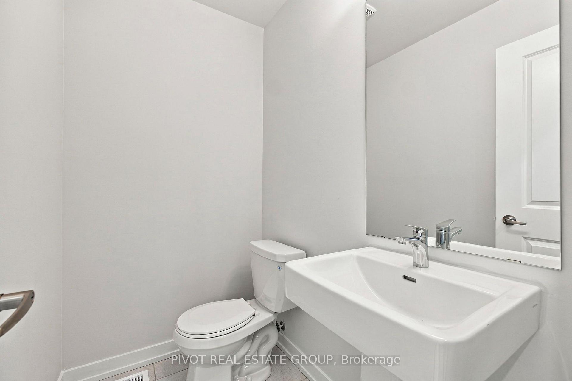 Photo 21 of 26 Observatory Way, Whitby, Brooklin — HOMEH