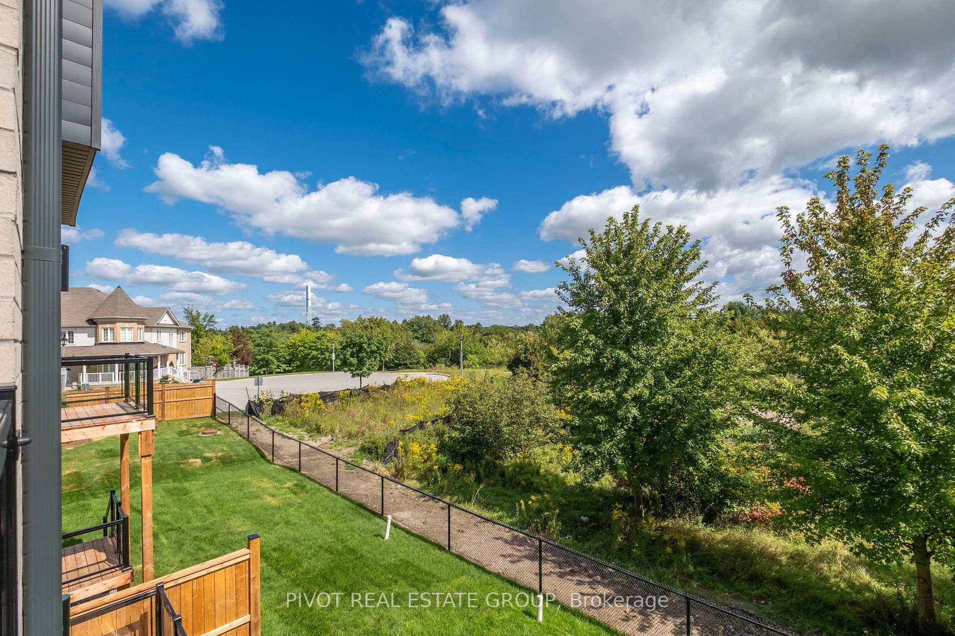Photo 42 of 26 Observatory Way, Whitby, Brooklin — HOMEH