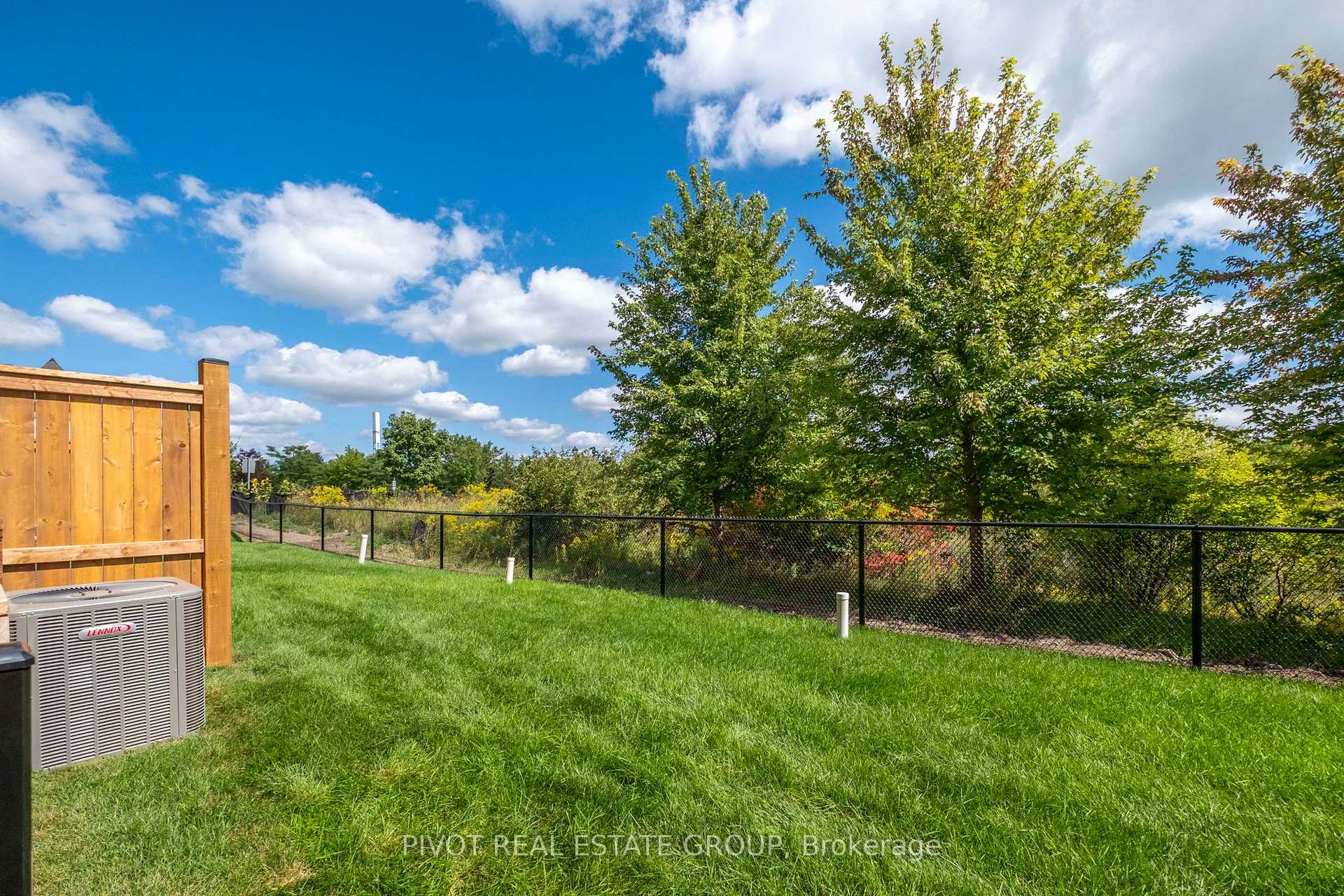 Photo 45 of 26 Observatory Way, Whitby, Brooklin — HOMEH