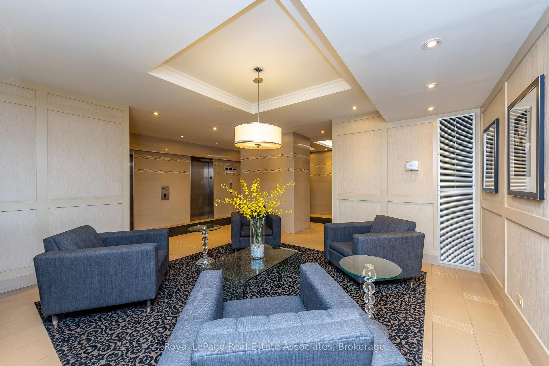 Photo 5 of Unit #1906, 240 Scarlett Road, Toronto, Rockcliffe-Smythe — HOMEH