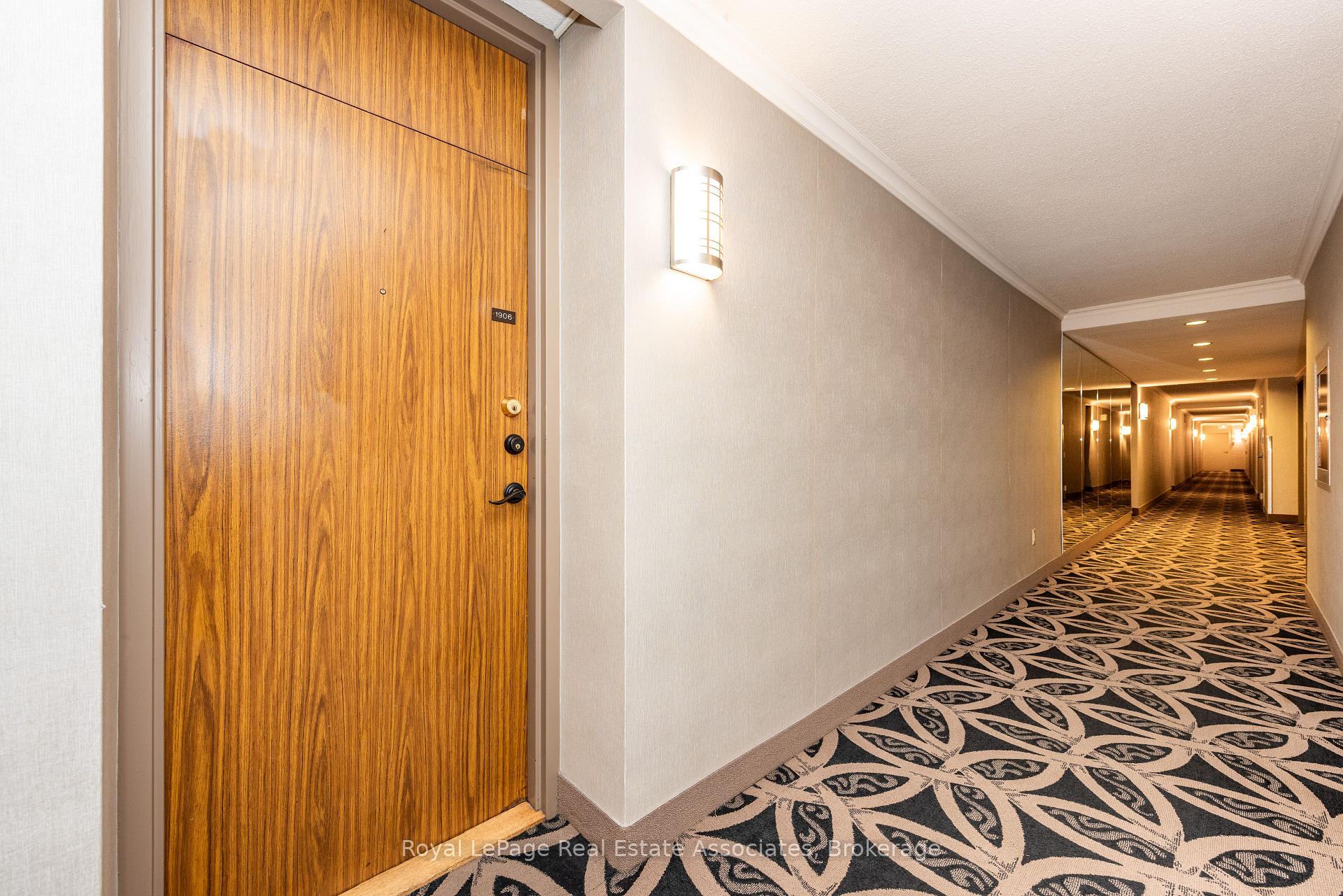 Photo 7 of Unit #1906, 240 Scarlett Road, Toronto, Rockcliffe-Smythe — HOMEH
