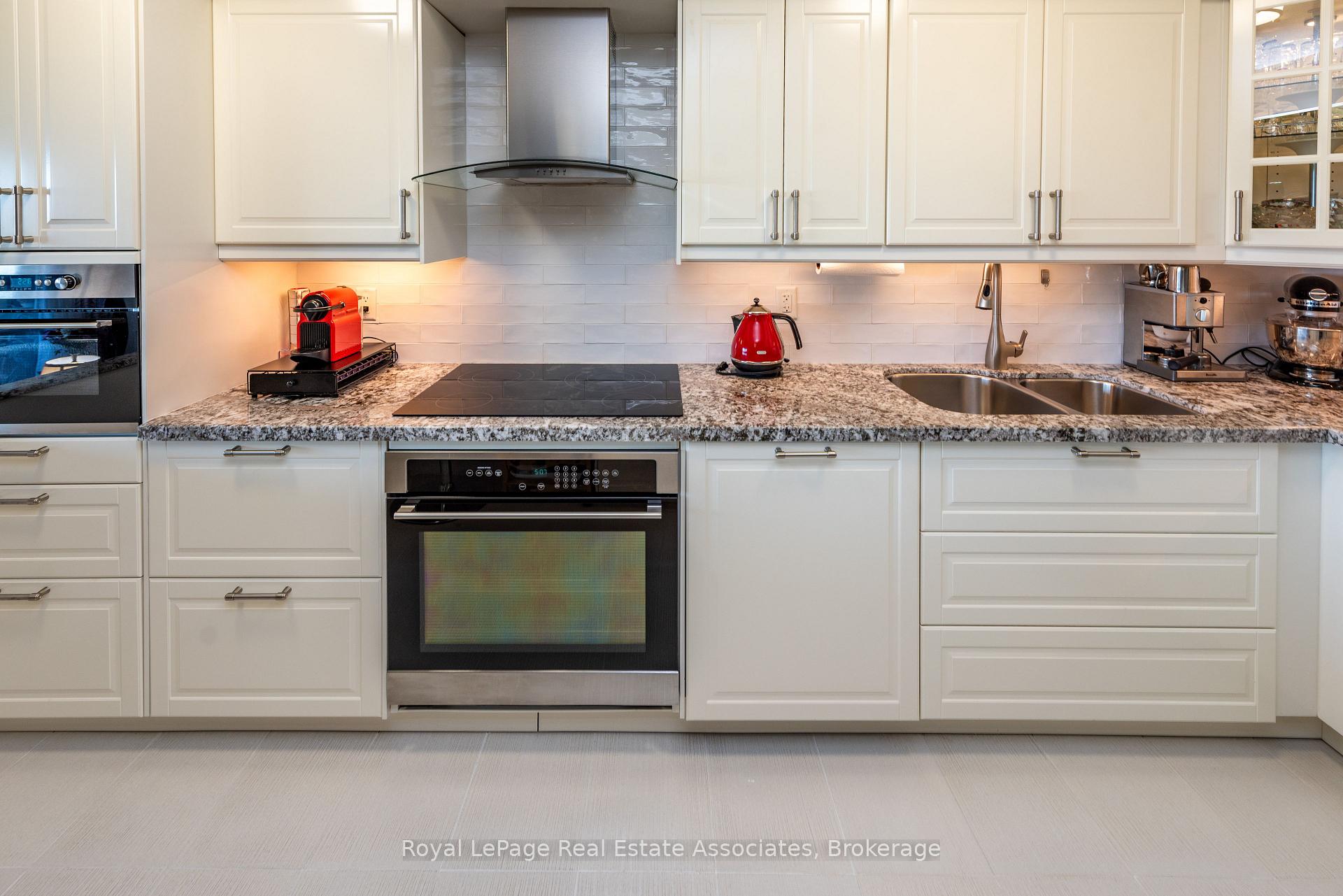 Photo 14 of Unit #1906, 240 Scarlett Road, Toronto, Rockcliffe-Smythe — HOMEH