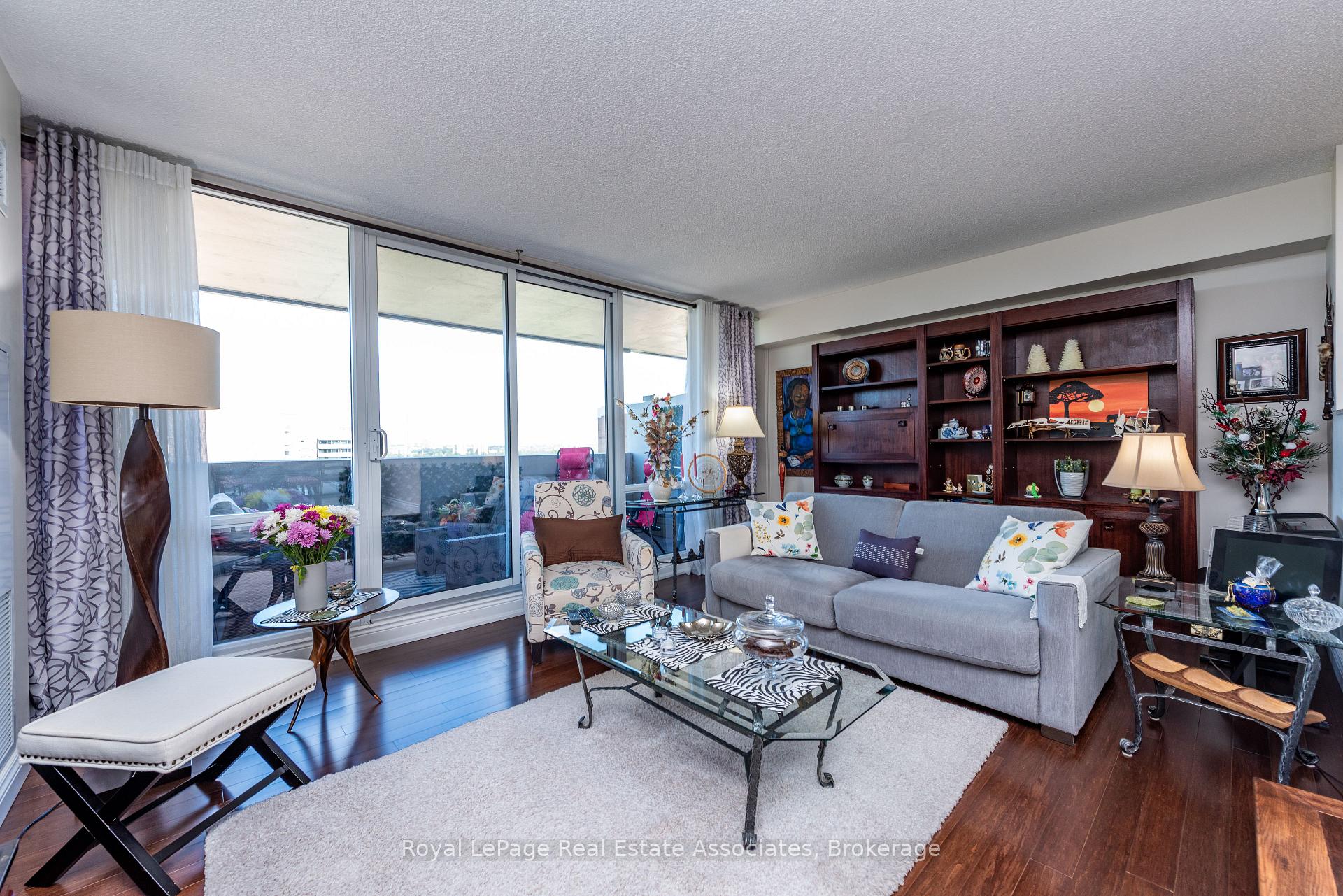 Photo 18 of Unit #1906, 240 Scarlett Road, Toronto, Rockcliffe-Smythe — HOMEH