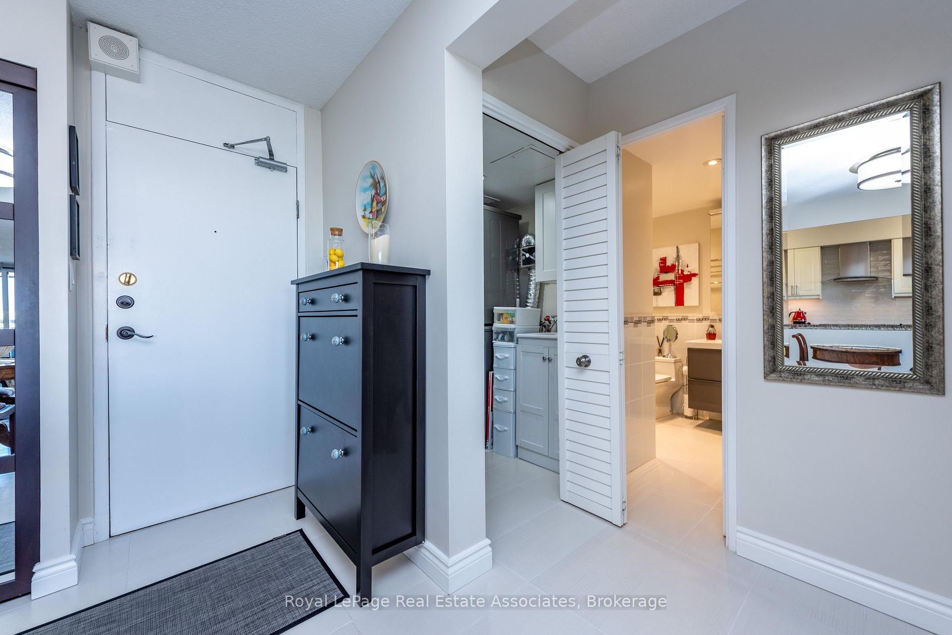 Photo 26 of Unit #1906, 240 Scarlett Road, Toronto, Rockcliffe-Smythe — HOMEH