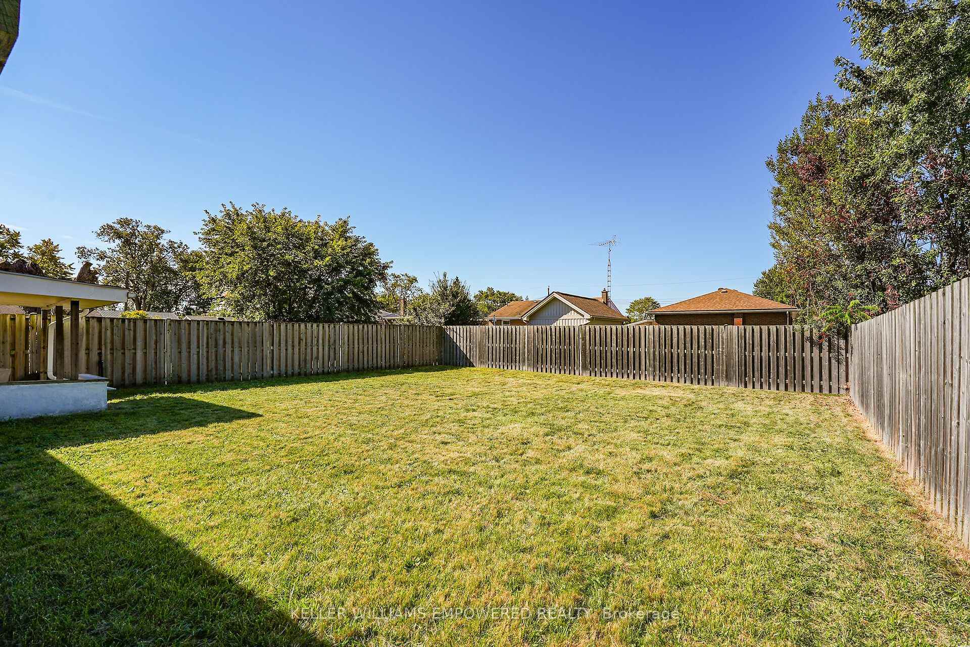 Photo 12 of Unit BSMT, 7139 Warden Avenue, Niagara Falls, Arad/Fallsview — HOMEH