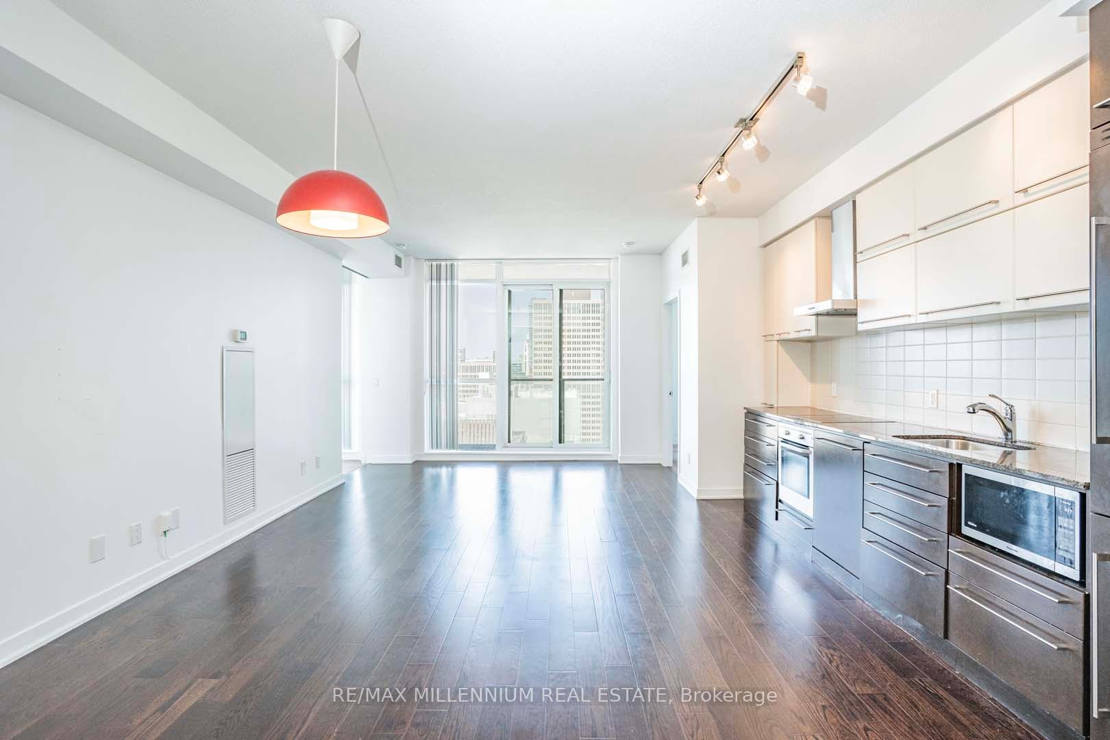 Photo 4 of Unit 2212, 770 Bay Street, Toronto, Bay Street Corridor — HOMEH