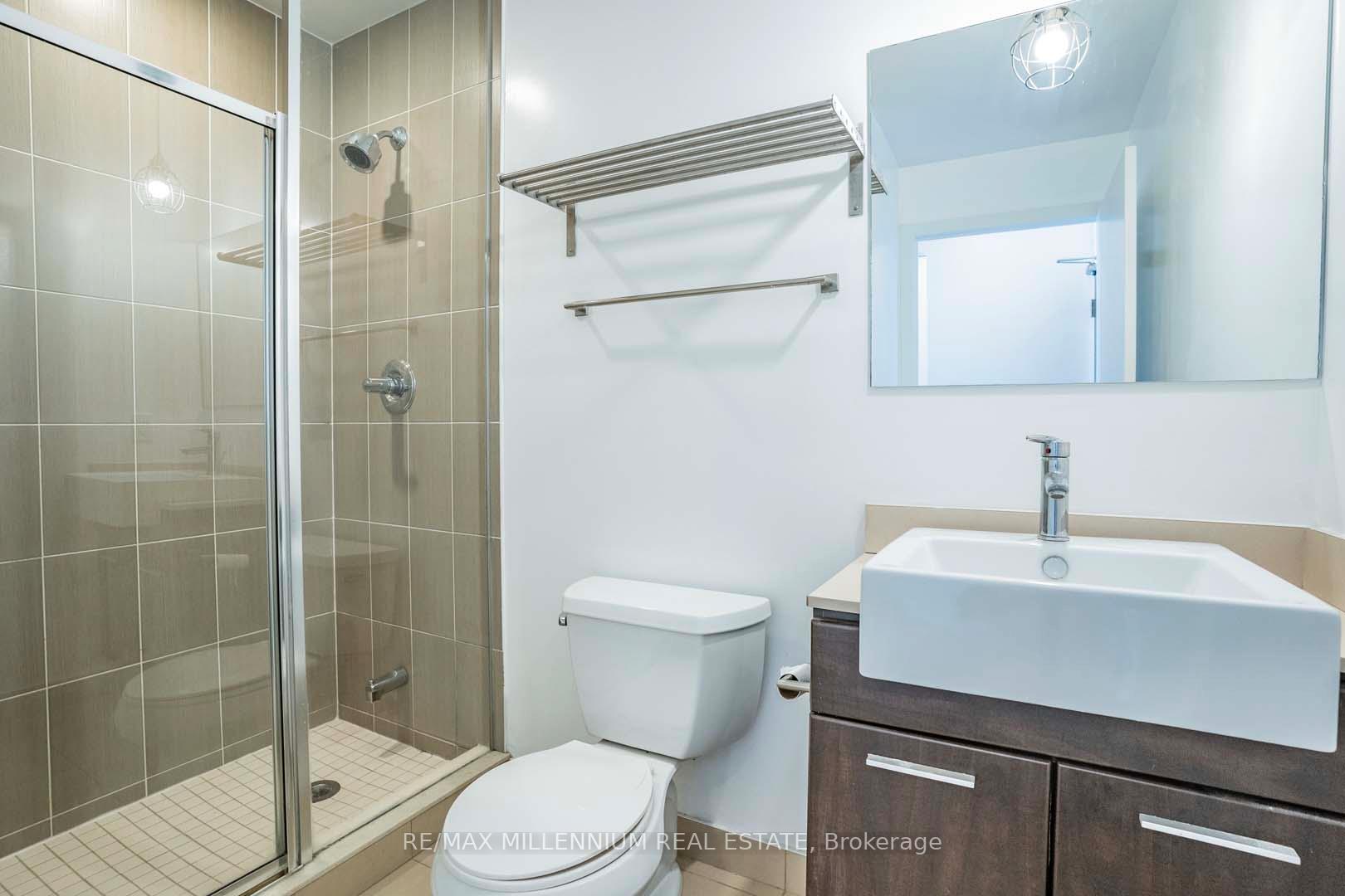 Photo 9 of Unit 2212, 770 Bay Street, Toronto, Bay Street Corridor — HOMEH