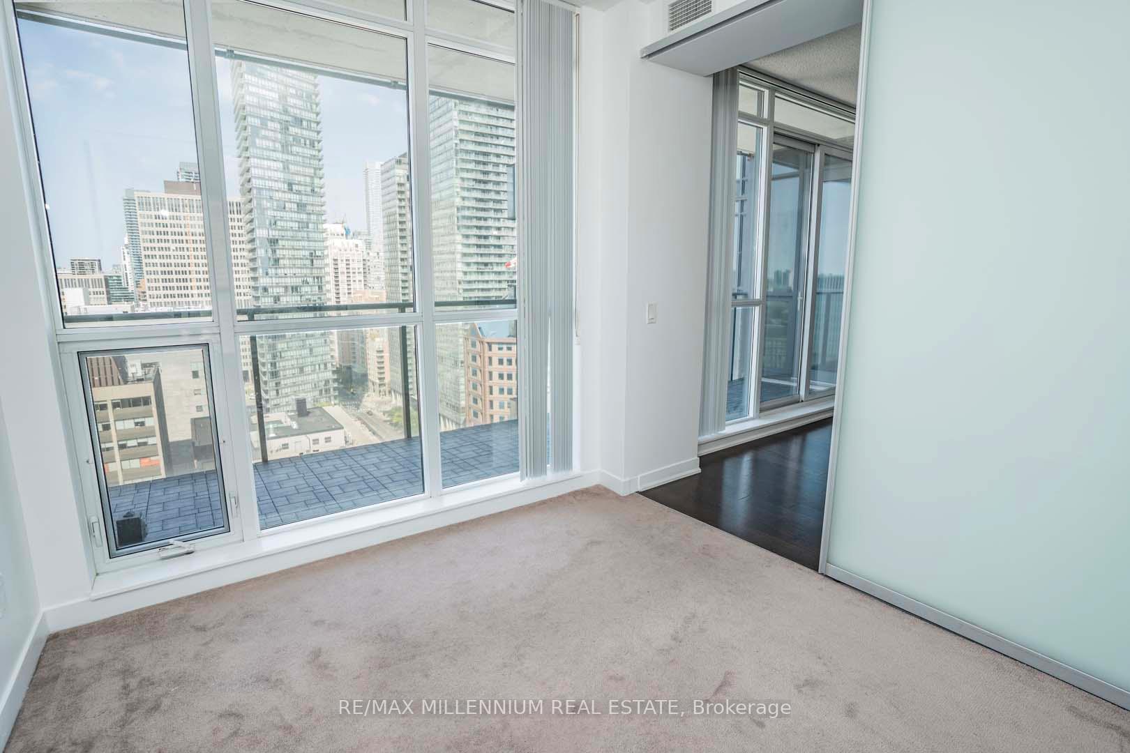 Photo 10 of Unit 2212, 770 Bay Street, Toronto, Bay Street Corridor — HOMEH