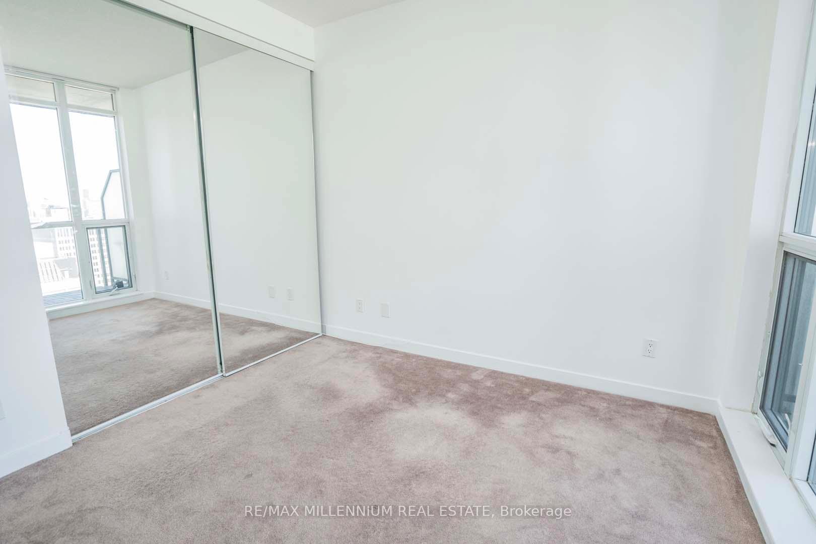 Photo 11 of Unit 2212, 770 Bay Street, Toronto, Bay Street Corridor — HOMEH