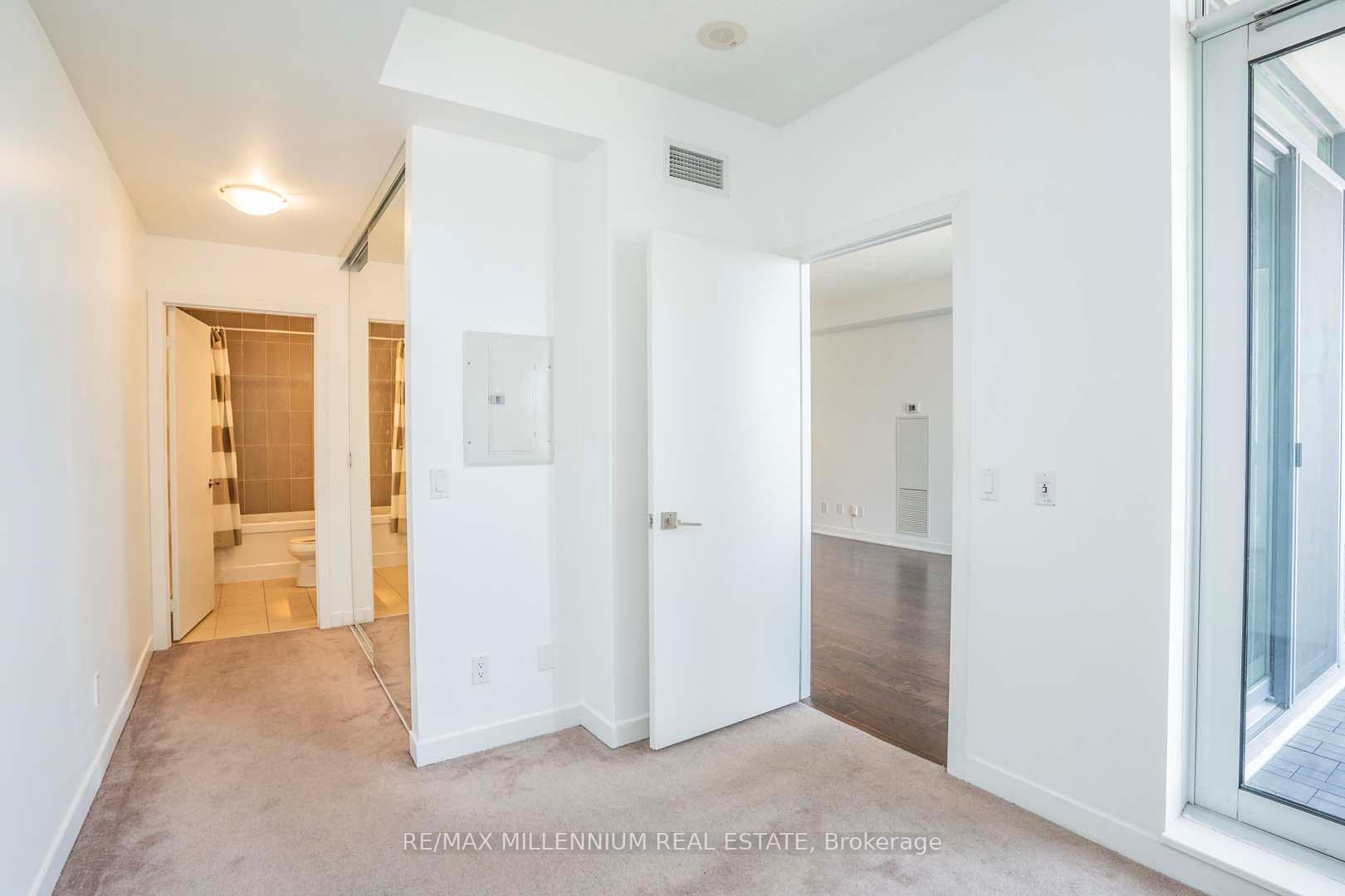 Photo 14 of Unit 2212, 770 Bay Street, Toronto, Bay Street Corridor — HOMEH