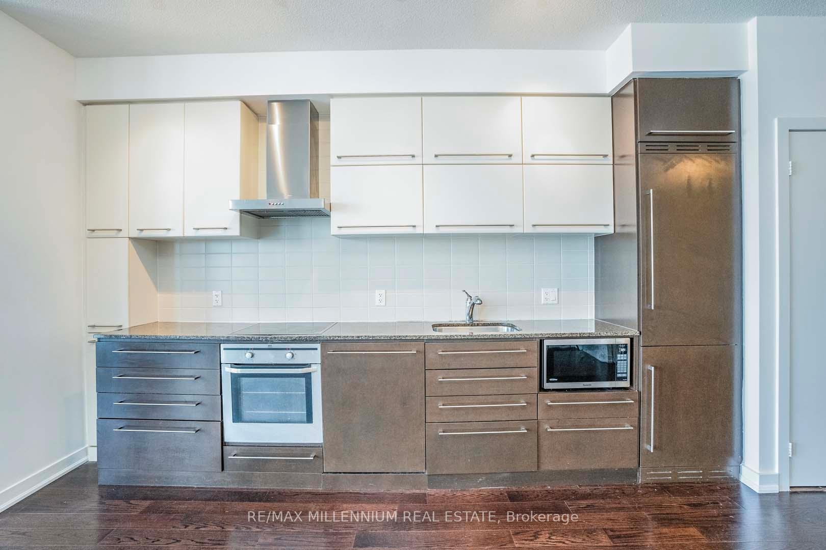 Photo 18 of Unit 2212, 770 Bay Street, Toronto, Bay Street Corridor — HOMEH