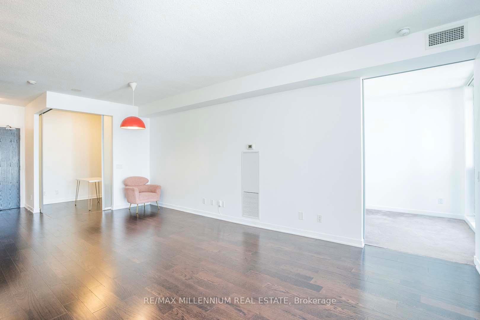 Photo 19 of Unit 2212, 770 Bay Street, Toronto, Bay Street Corridor — HOMEH