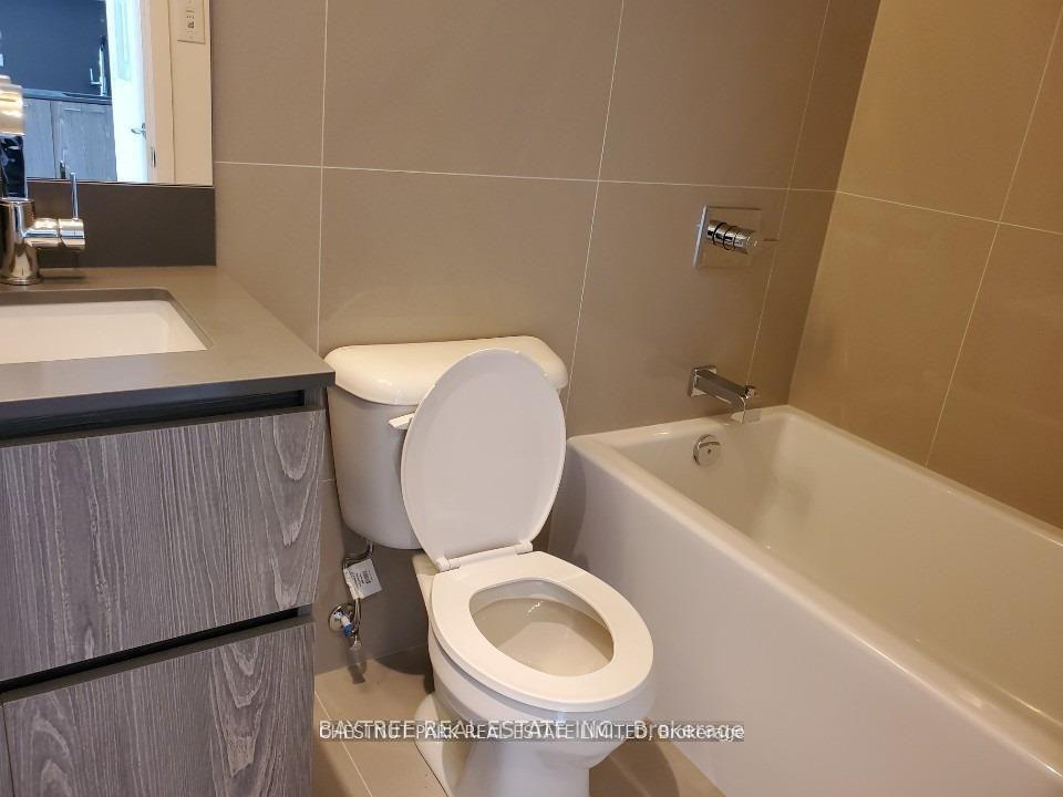 Photo 8 of Unit 912, 30 Baseball Place, Toronto, South Riverdale — HOMEH