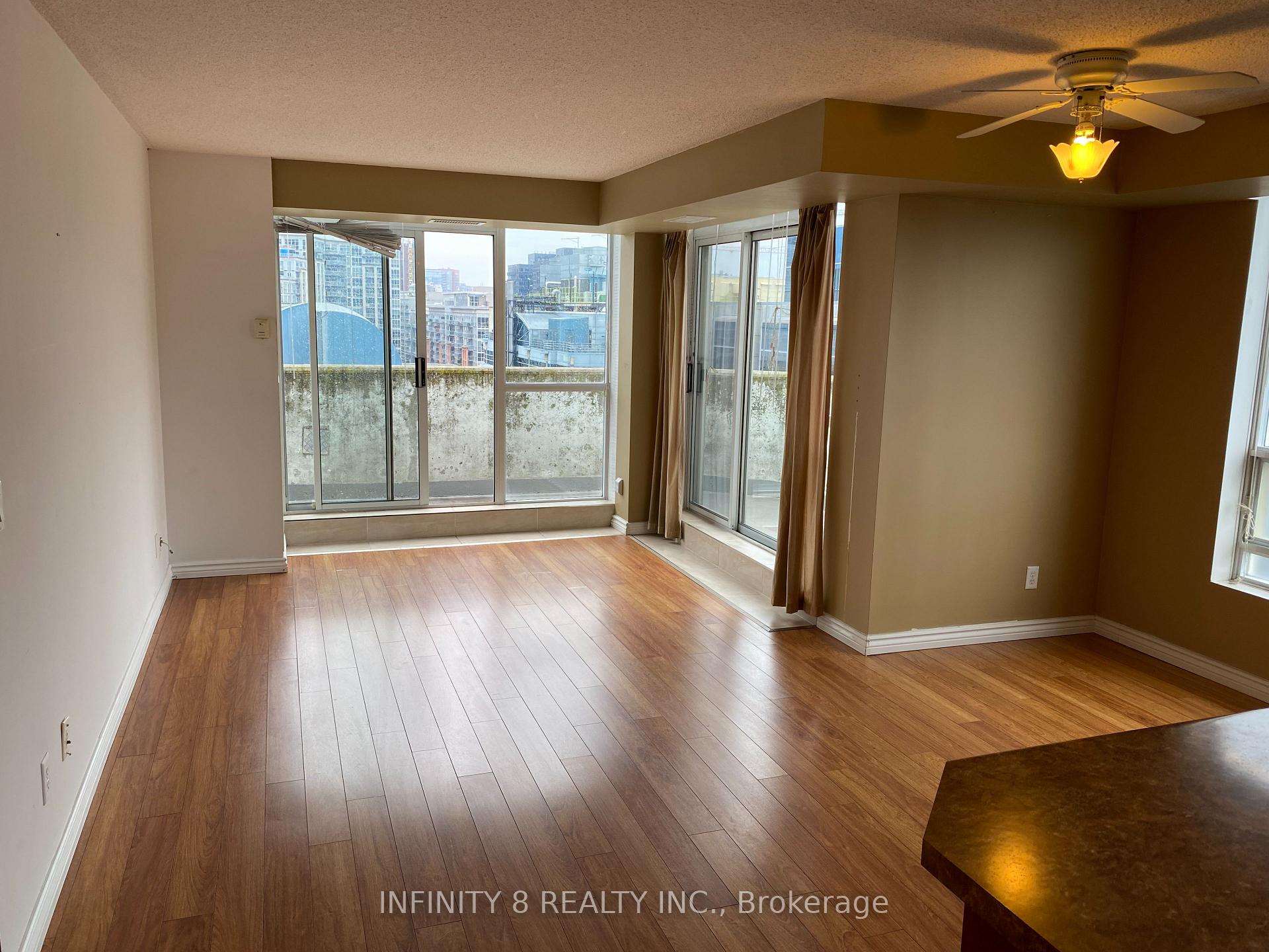 Photo 4 of Unit 1113, 18 Stafford Street, Toronto, Niagara — HOMEH