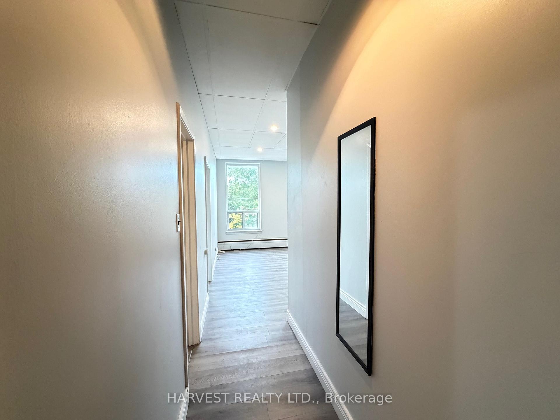 Photo 2 of Unit 2nd Level Unit 2, 100 Main Street N, Markham, Old Markham Village — HOMEH