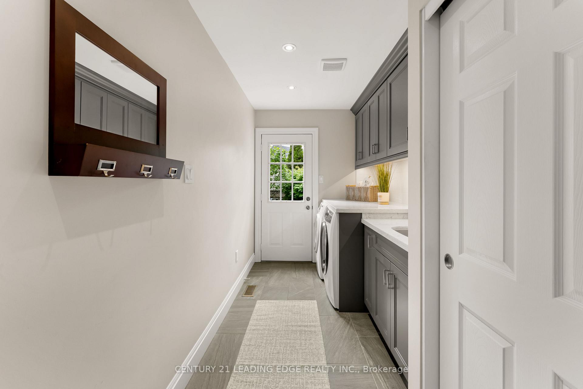 Photo 25 of 67 Hoile Drive, Ajax, South East — HOMEH