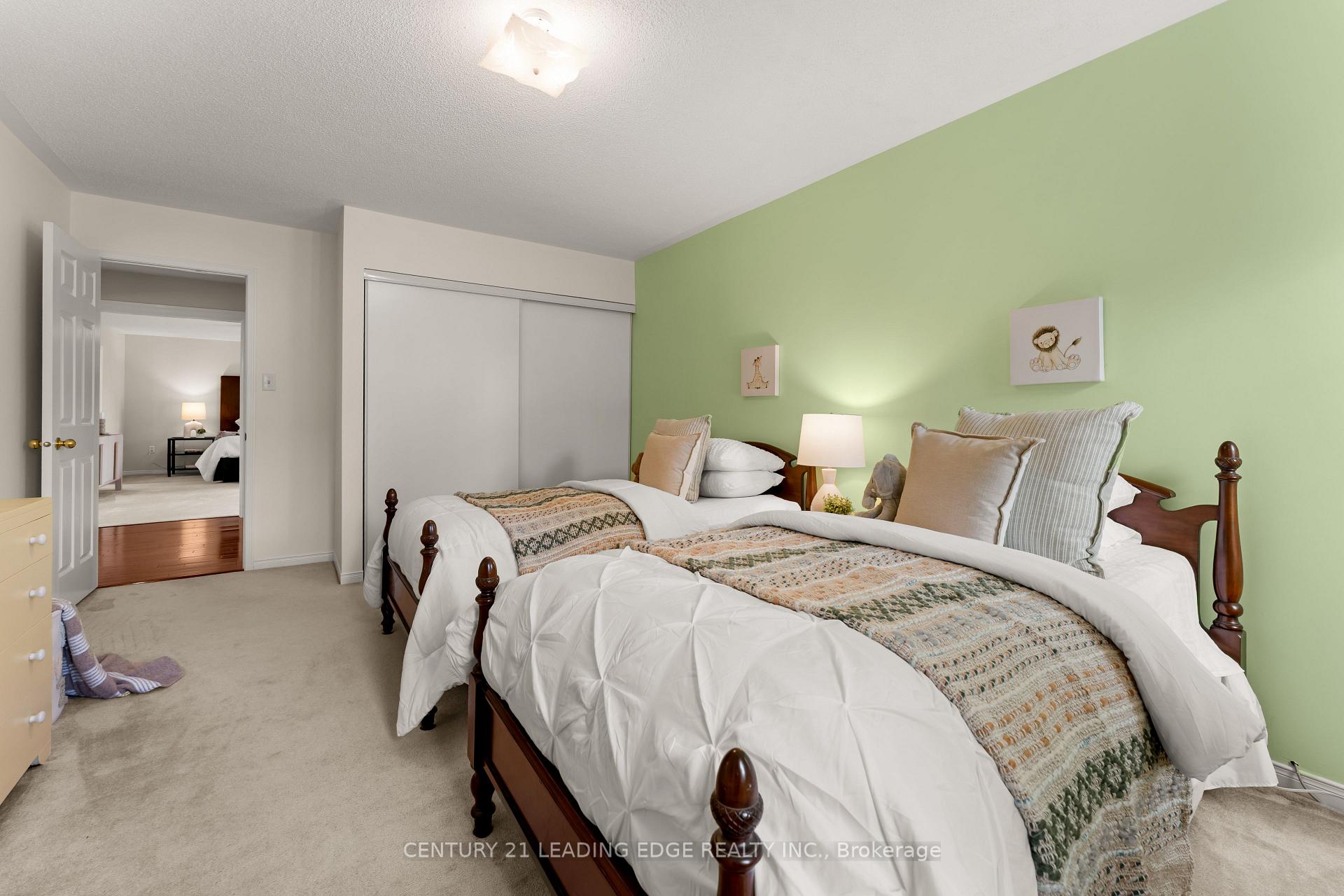 Photo 40 of 67 Hoile Drive, Ajax, South East — HOMEH