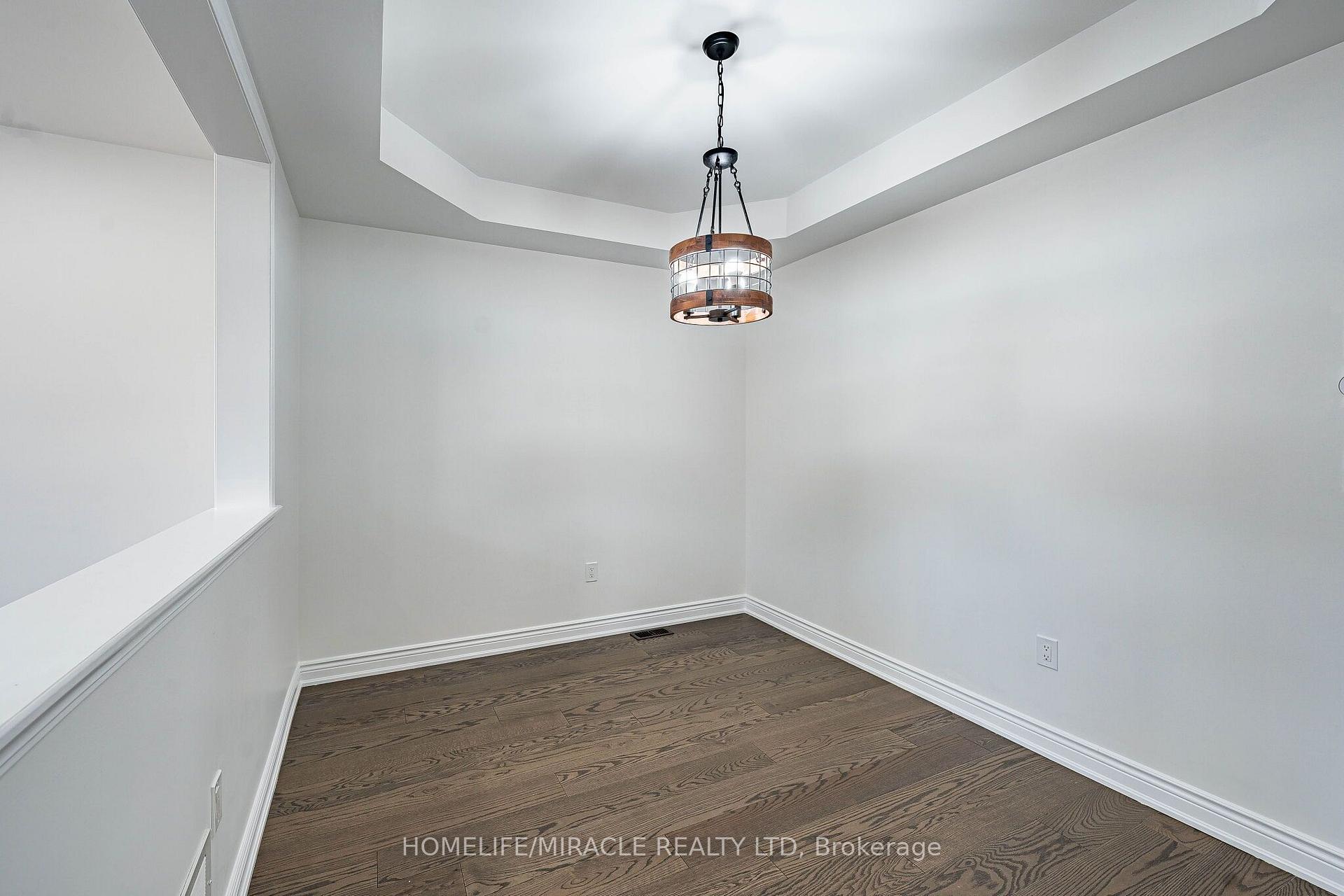 Photo 13 of 354 Panhellenic Drive, Mississauga, Meadowvale Village — HOMEH