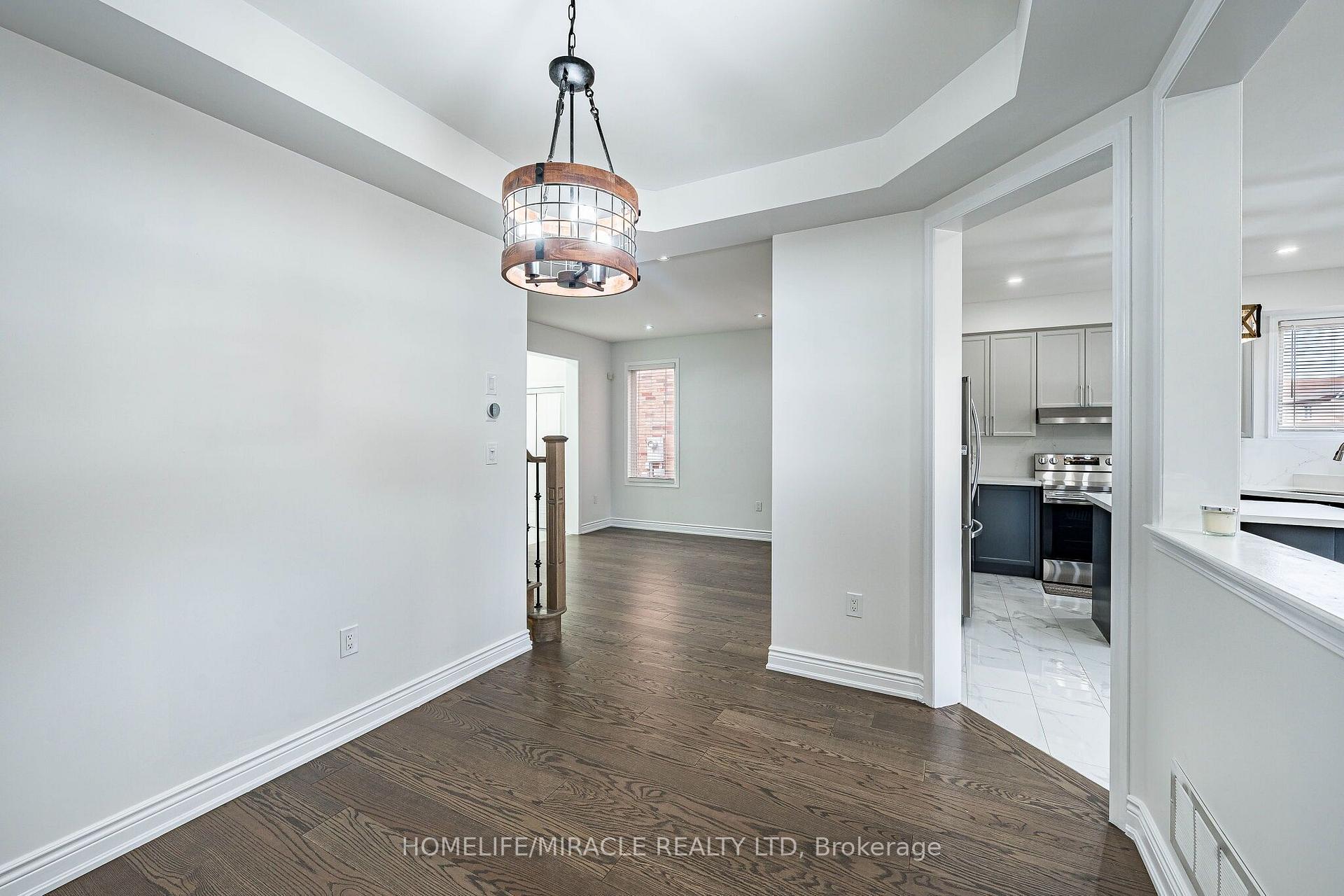 Photo 14 of 354 Panhellenic Drive, Mississauga, Meadowvale Village — HOMEH