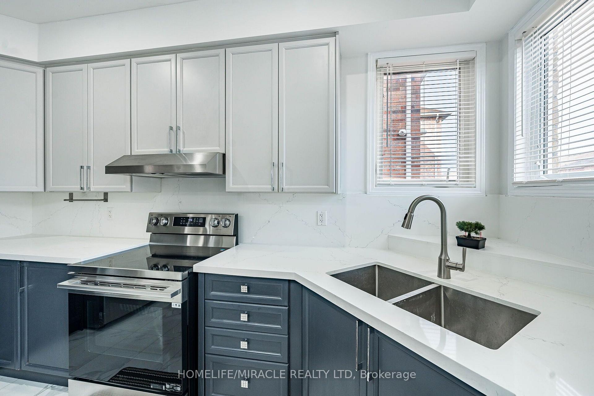 Photo 17 of 354 Panhellenic Drive, Mississauga, Meadowvale Village — HOMEH