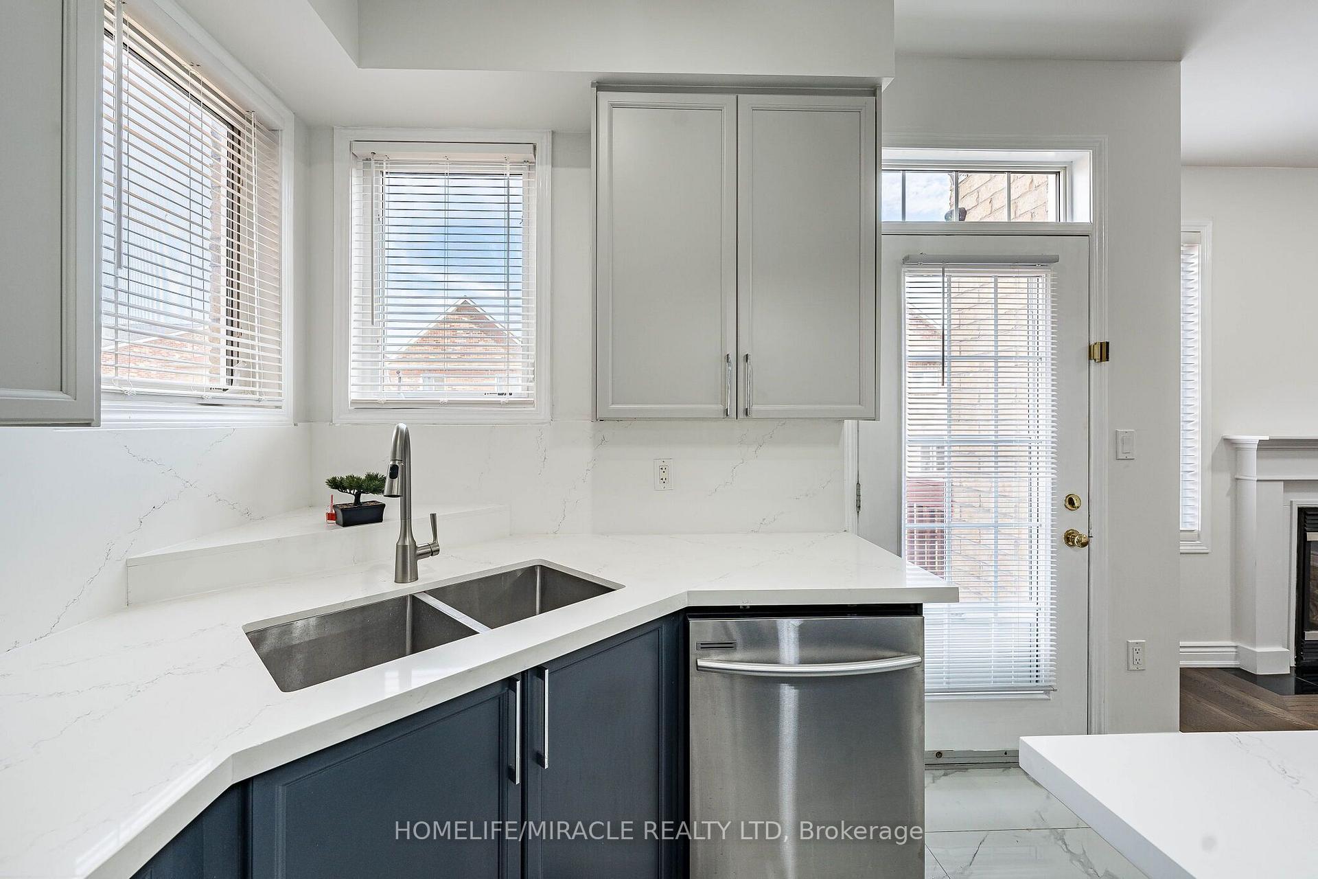 Photo 21 of 354 Panhellenic Drive, Mississauga, Meadowvale Village — HOMEH