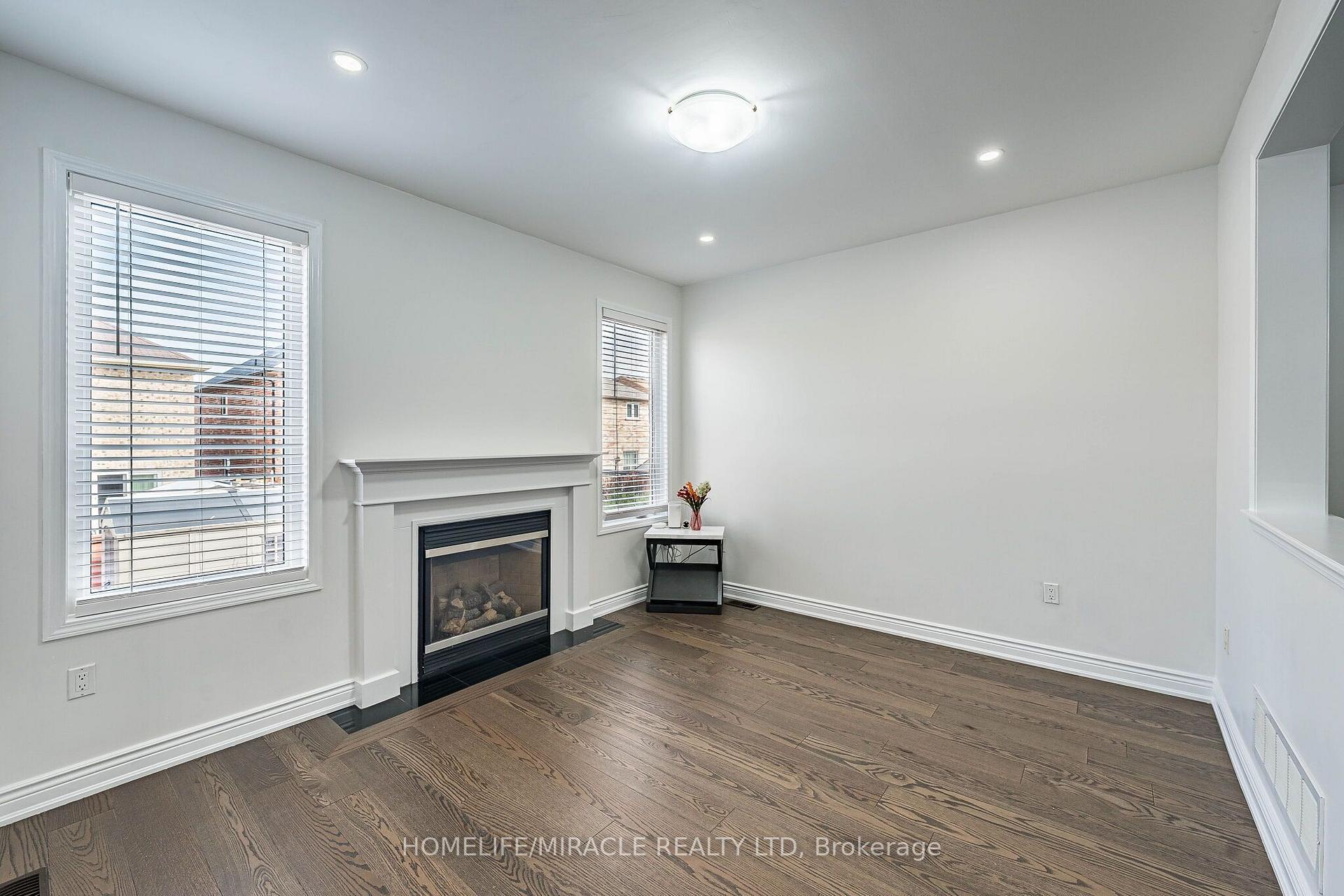 Photo 22 of 354 Panhellenic Drive, Mississauga, Meadowvale Village — HOMEH