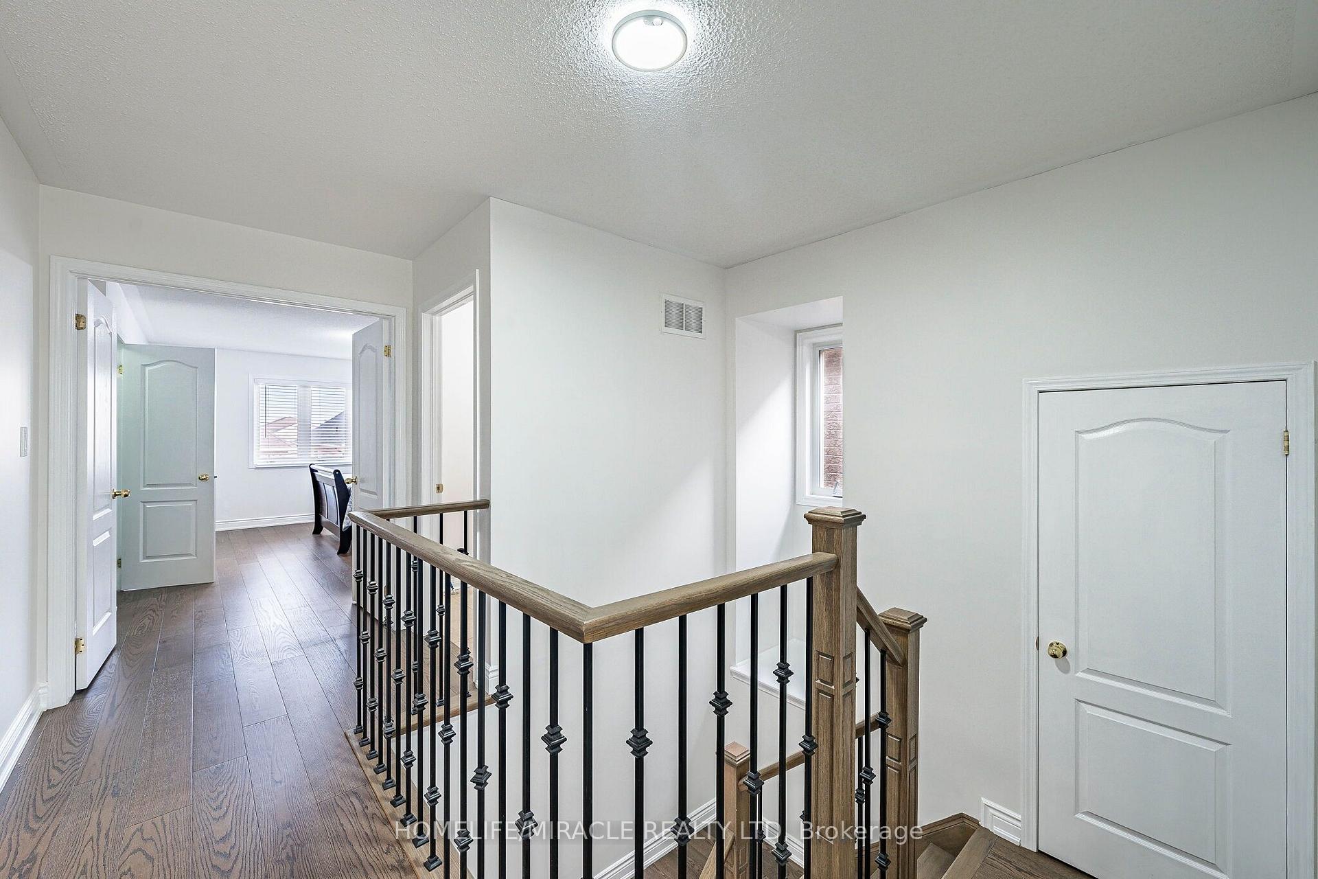 Photo 28 of 354 Panhellenic Drive, Mississauga, Meadowvale Village — HOMEH