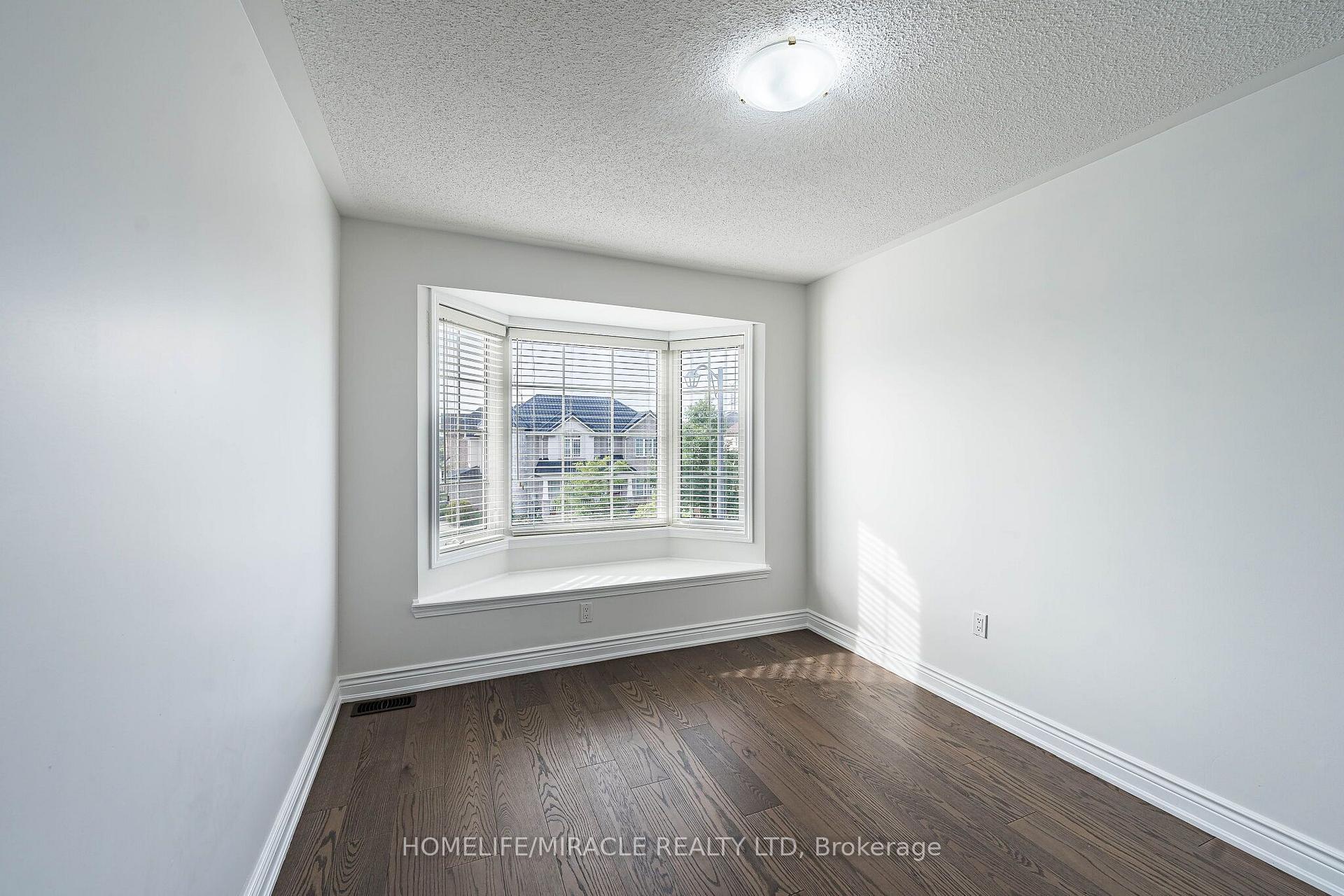 Photo 39 of 354 Panhellenic Drive, Mississauga, Meadowvale Village — HOMEH
