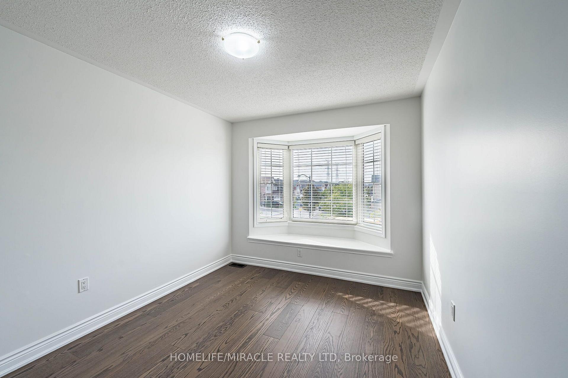 Photo 38 of 354 Panhellenic Drive, Mississauga, Meadowvale Village — HOMEH