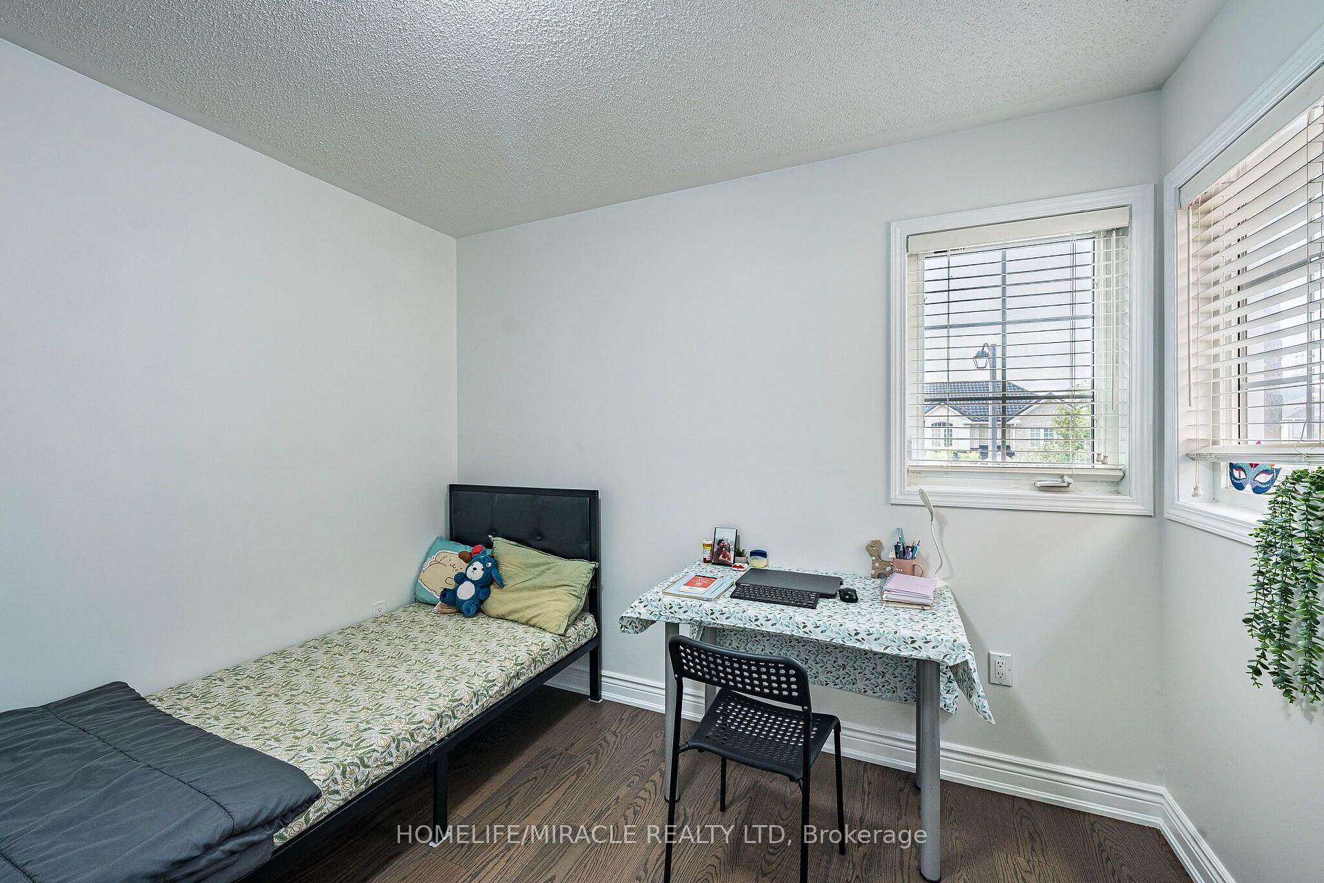 Photo 42 of 354 Panhellenic Drive, Mississauga, Meadowvale Village — HOMEH