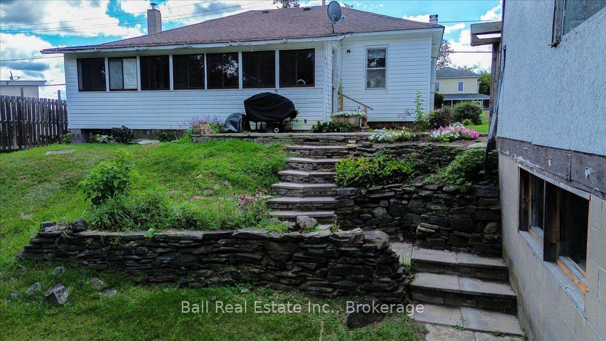 Photo 5 of 5608 County Road 620, Wollaston — HOMEH