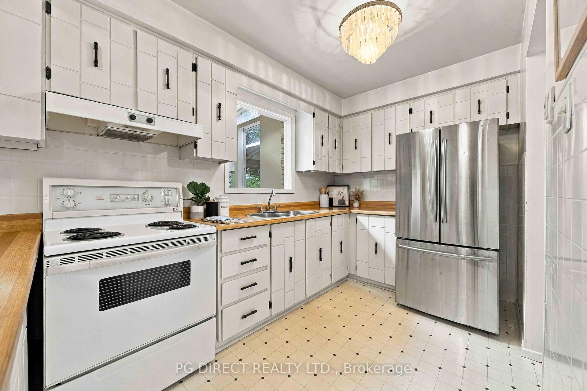Photo 6 of 64 Renfield Crescent, Whitby, Lynde Creek — HOMEH