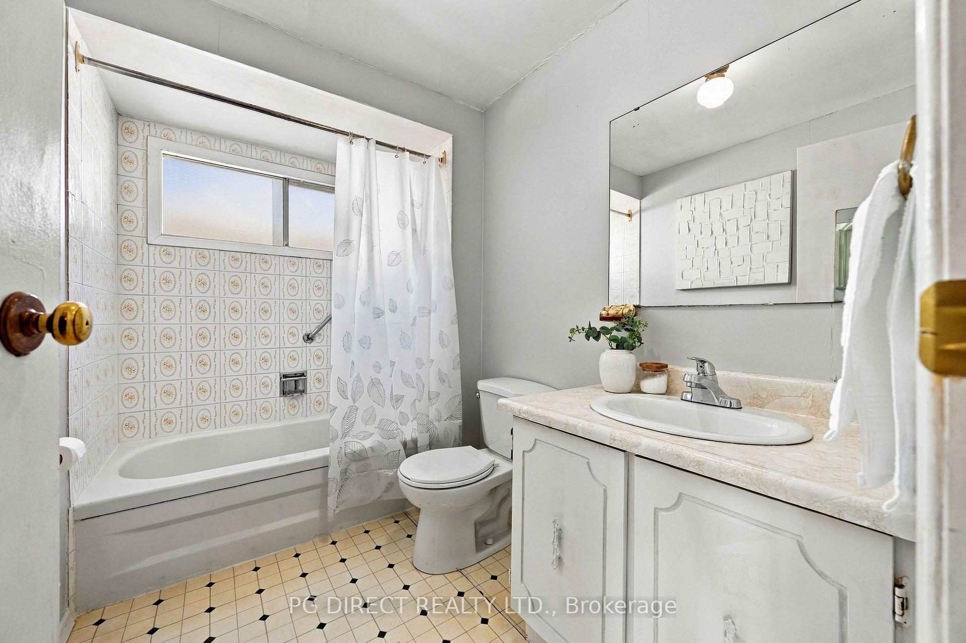 Photo 14 of 64 Renfield Crescent, Whitby, Lynde Creek — HOMEH